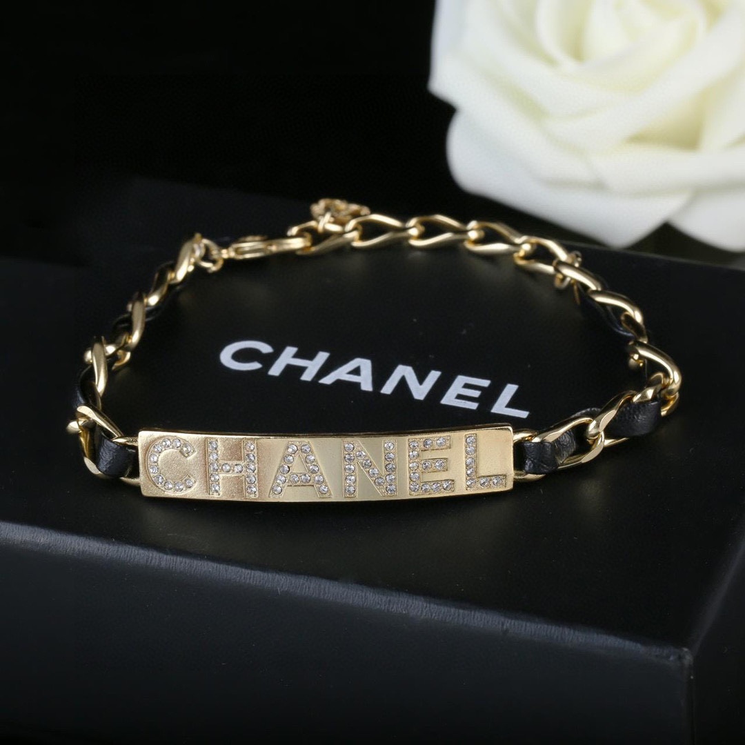 Bagsaaa Ch**el Bracelet