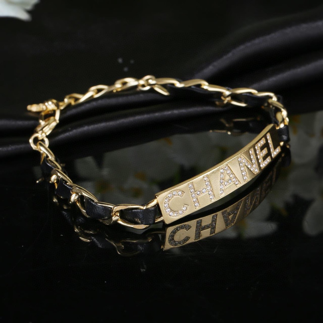 Bagsaaa Ch**el Bracelet
