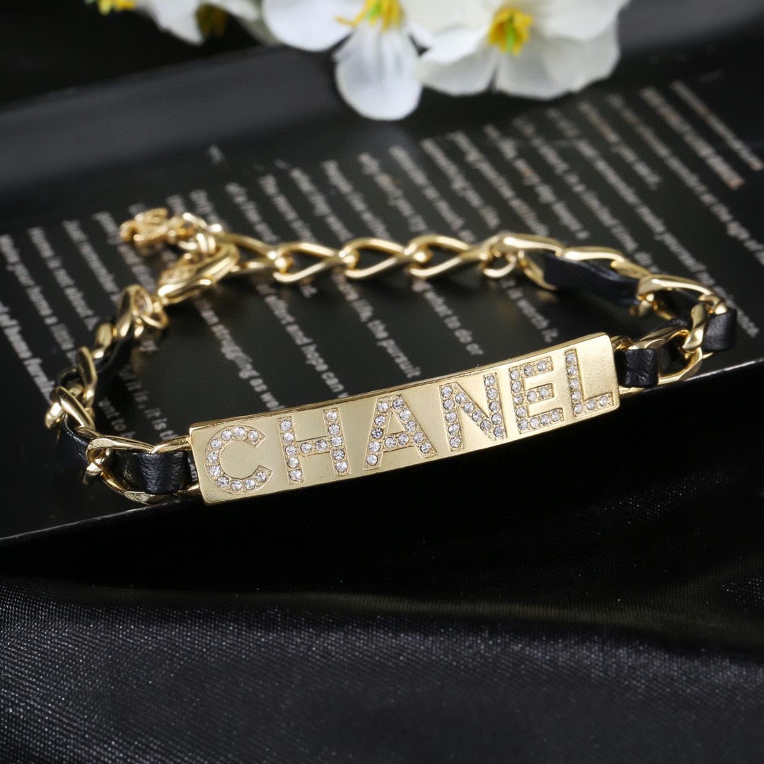 Bagsaaa Ch**el Bracelet