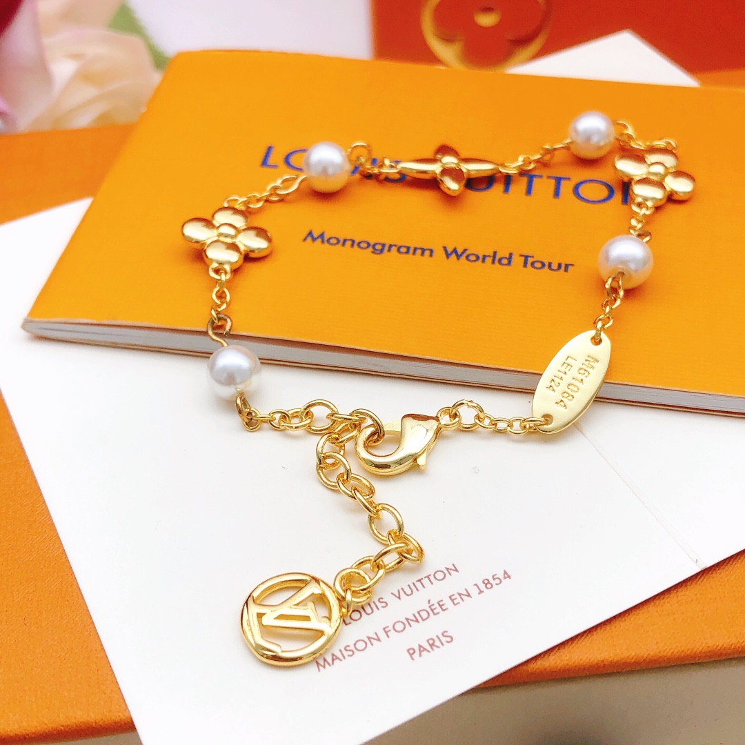 Bagsaaa LV Bracelet 04