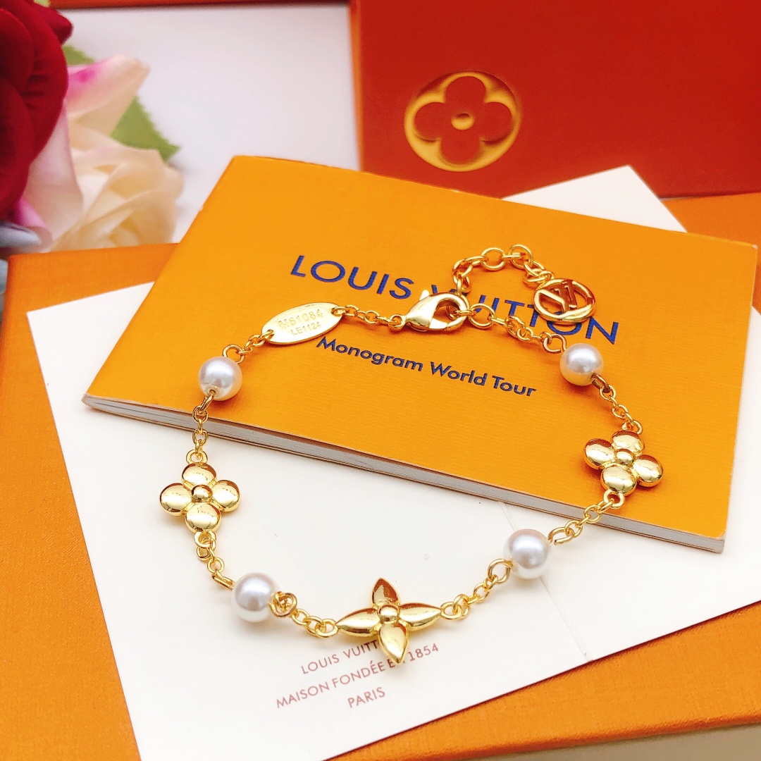 Bagsaaa LV Bracelet 04