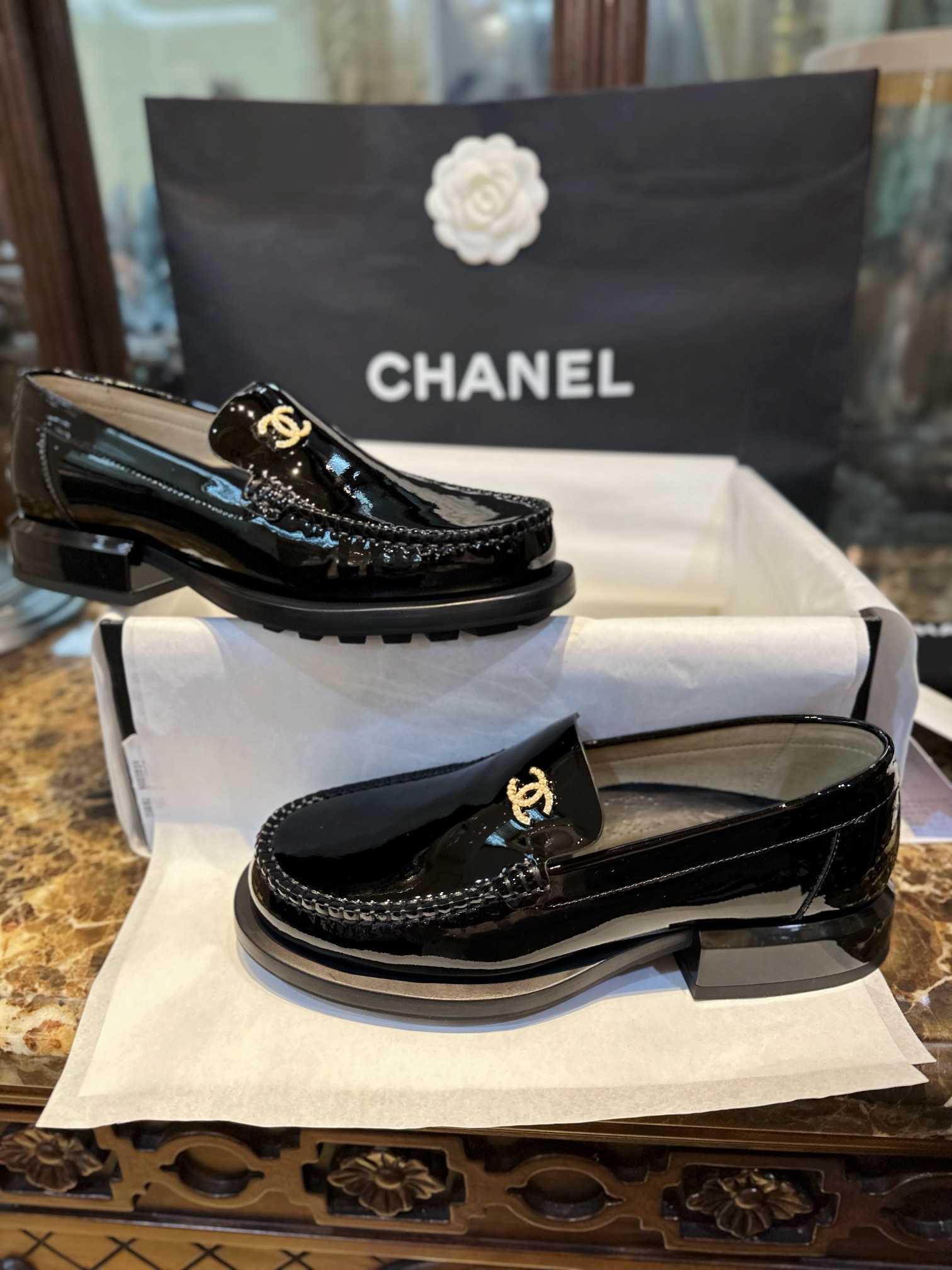 Bagsaaa Ch**el Loafers Black