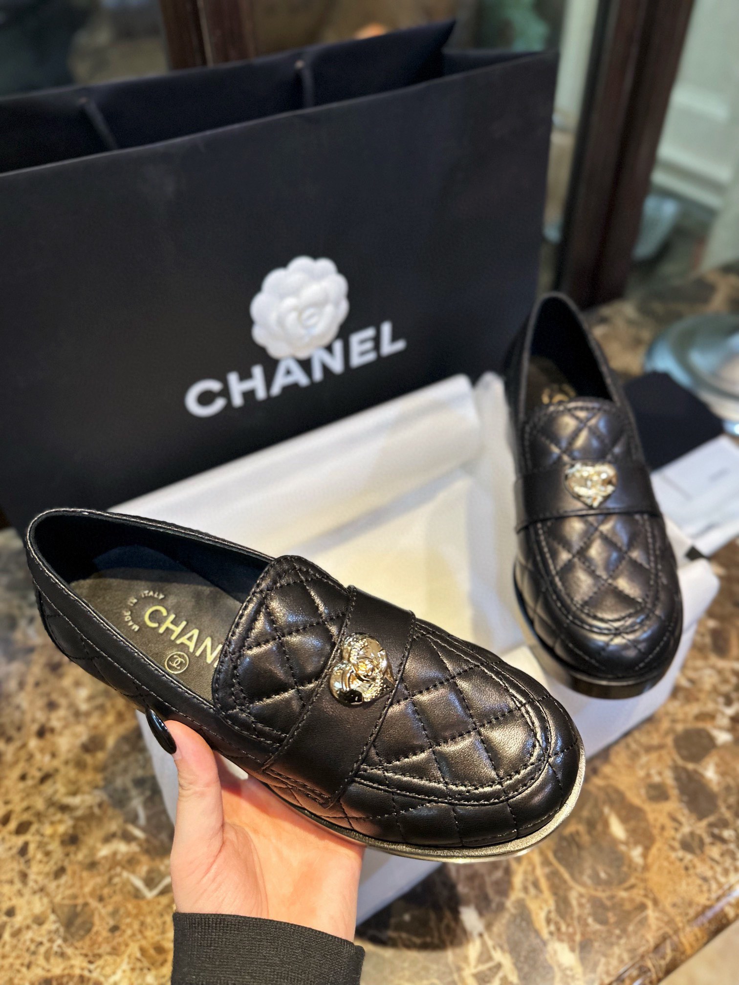 Bagsaaa Ch**el Loafers Black With Heart Logo
