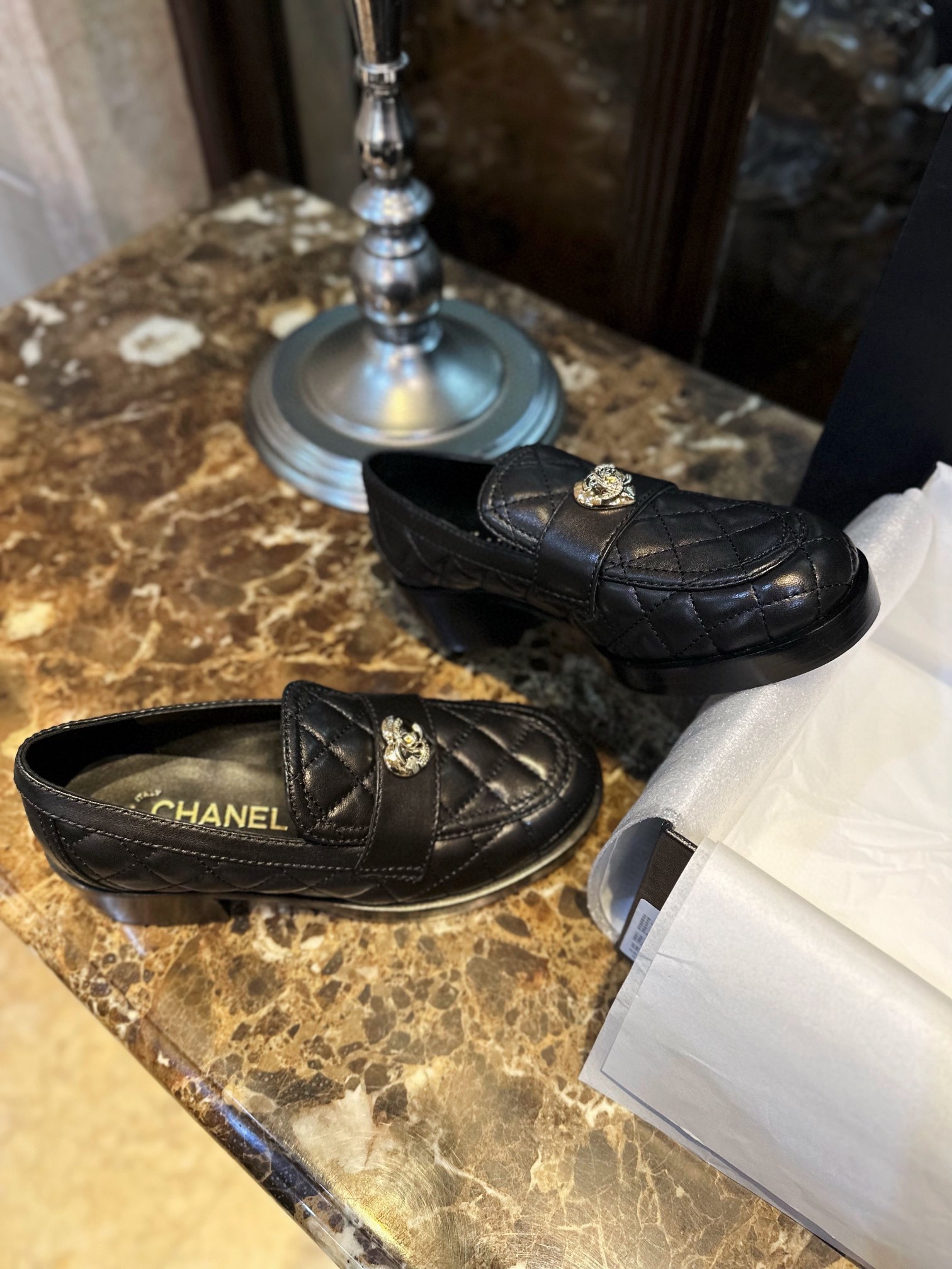 Bagsaaa Ch**el Loafers Black With Heart Logo
