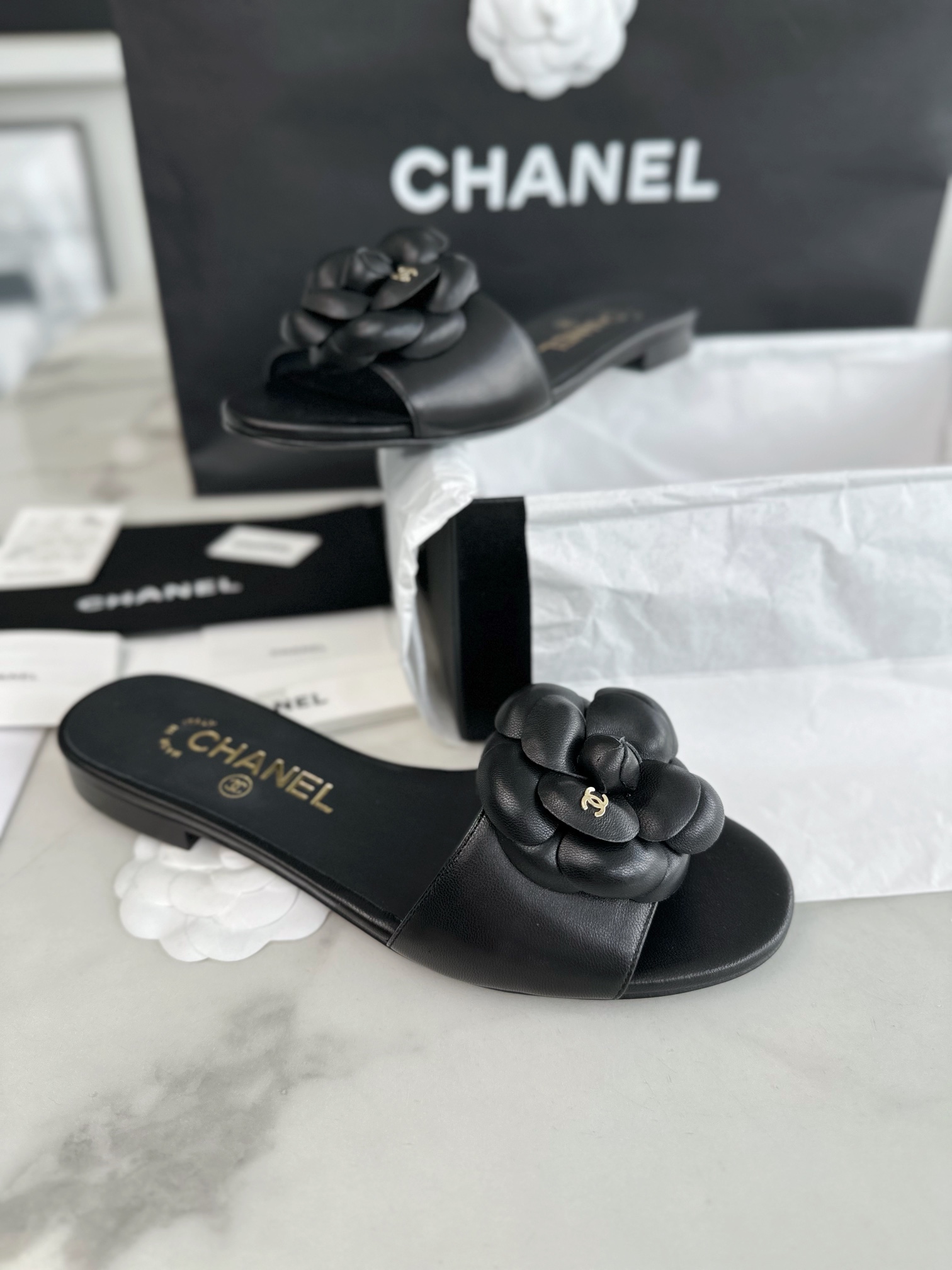 Bagsaaa Ch**el Black Slippers With Flower