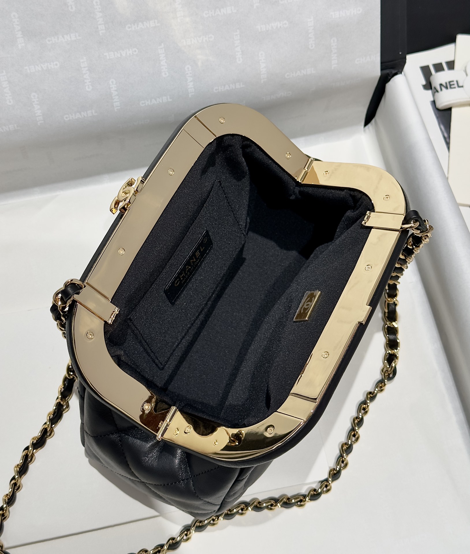 Bagsaaa Ch**el Clutch Lambskin Black AS4717 - 16 × 24 × 8 cm