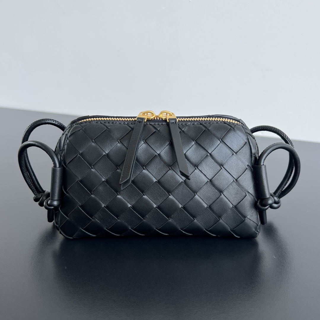 Bagsaaa B0tt*ga Ven*ta Intrecciato Concert Pouch Black - 18.5*11.5*8.5 cm