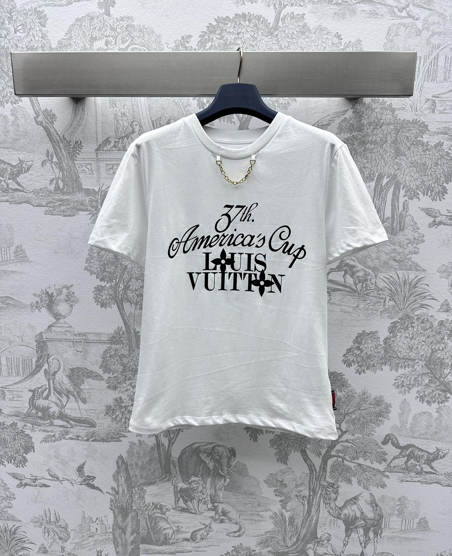 Bagsaaa L0vis Vvtt0n White T-shirt