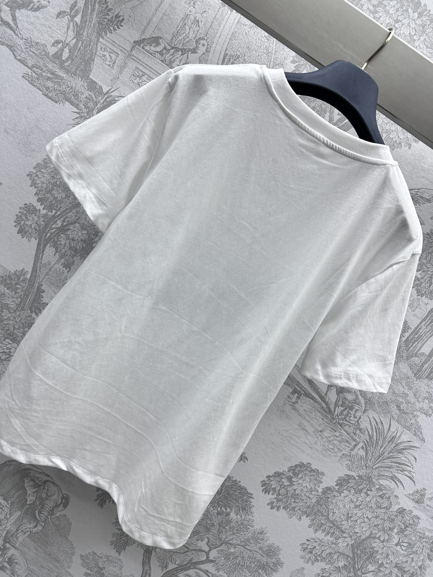 Bagsaaa L0vis Vvtt0n White T-shirt