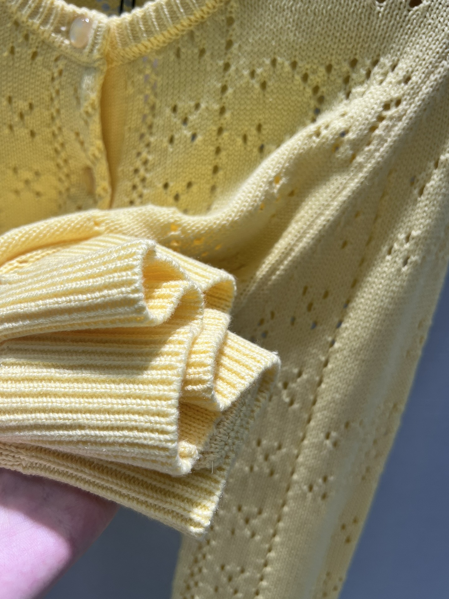 Bagsaaa Ce1i*e Yellow Cardigan