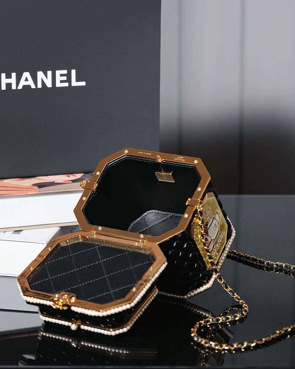Bagsaaa Ch**el Tea Box Minaudiere AS4954 - 11 × 10 × 10 cm