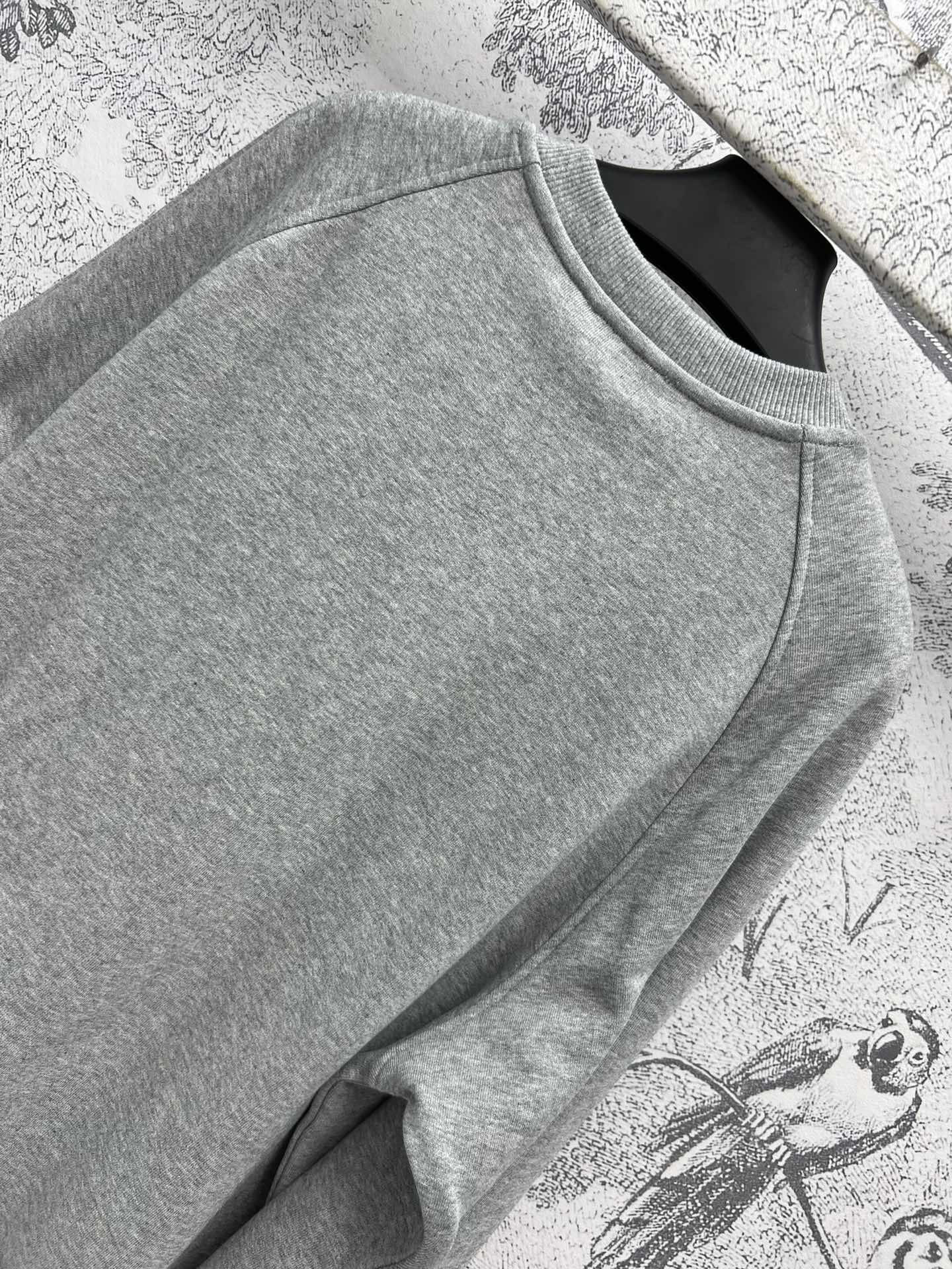 Bagsaaa Pra*a Gray Sweater