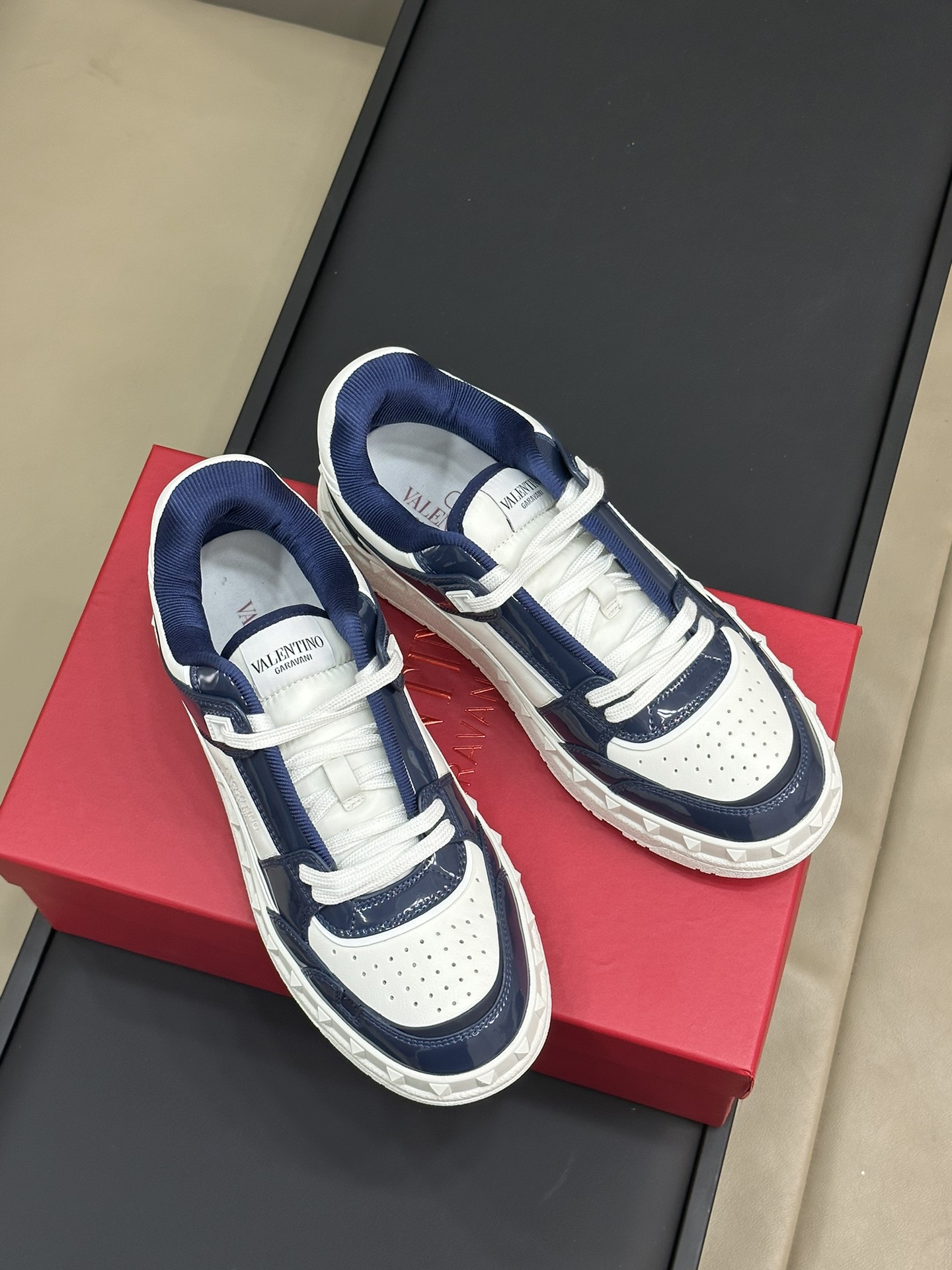Bagsaaa Va1e*ntin0 Sneakers White & Blue