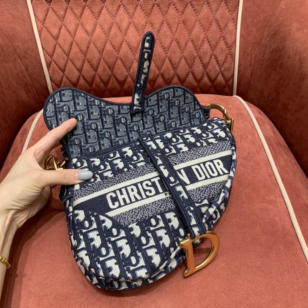 Bagsaaa Saddle Bag Blue D10r Oblique Embroidery - 25.5 x 20 x 6.5 cm