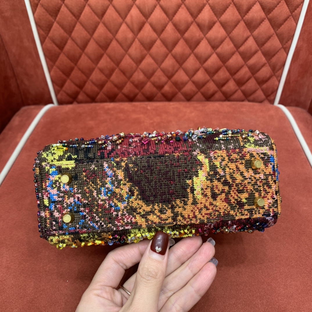 Bagsaaa D10r Mini Lady Art Multicolor - 17 x 15 x 7cm