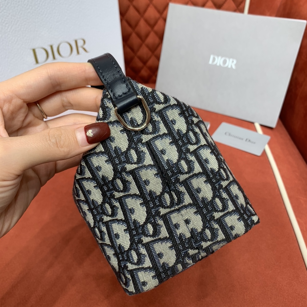 Bagsaaa Medium D10rTravel Nomad Pouch Blue D10r Oblique Jacquard - 22 x 13 x 9.5 cm