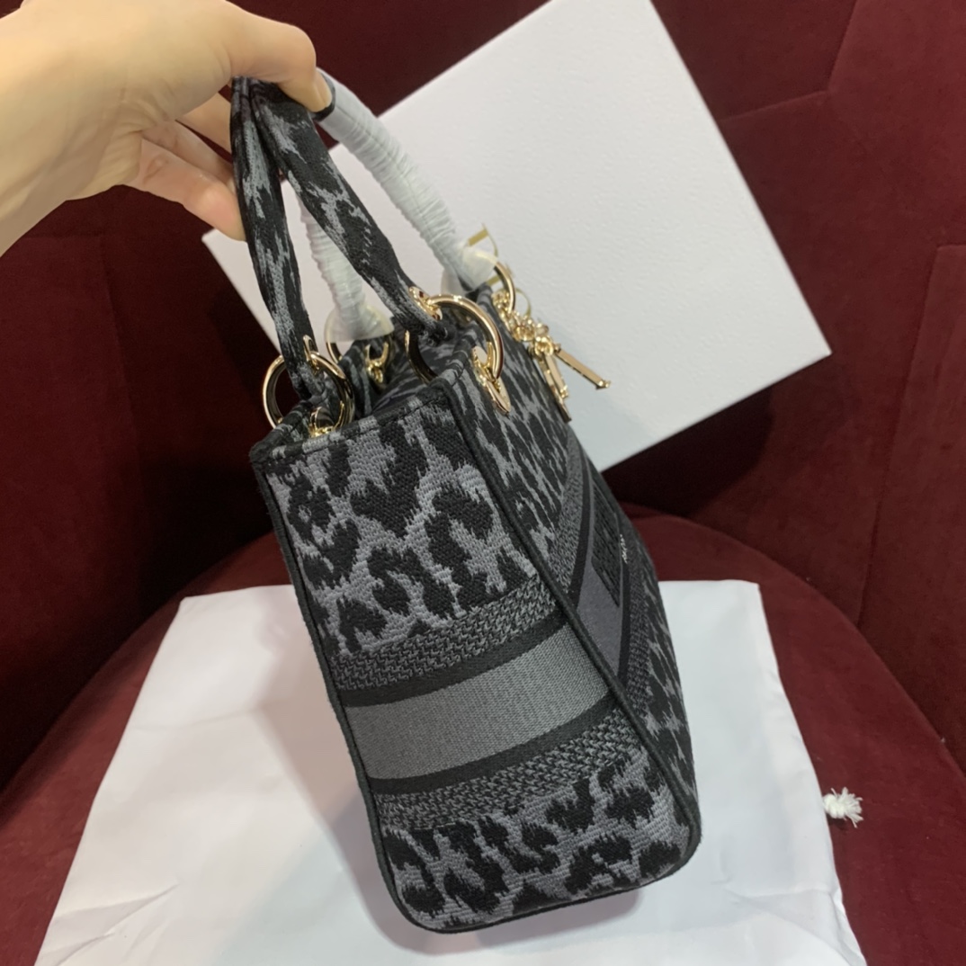 Bagsaaa D10r Medium Lady D-Lite Bag Black Mizza Embroidery - 24cm