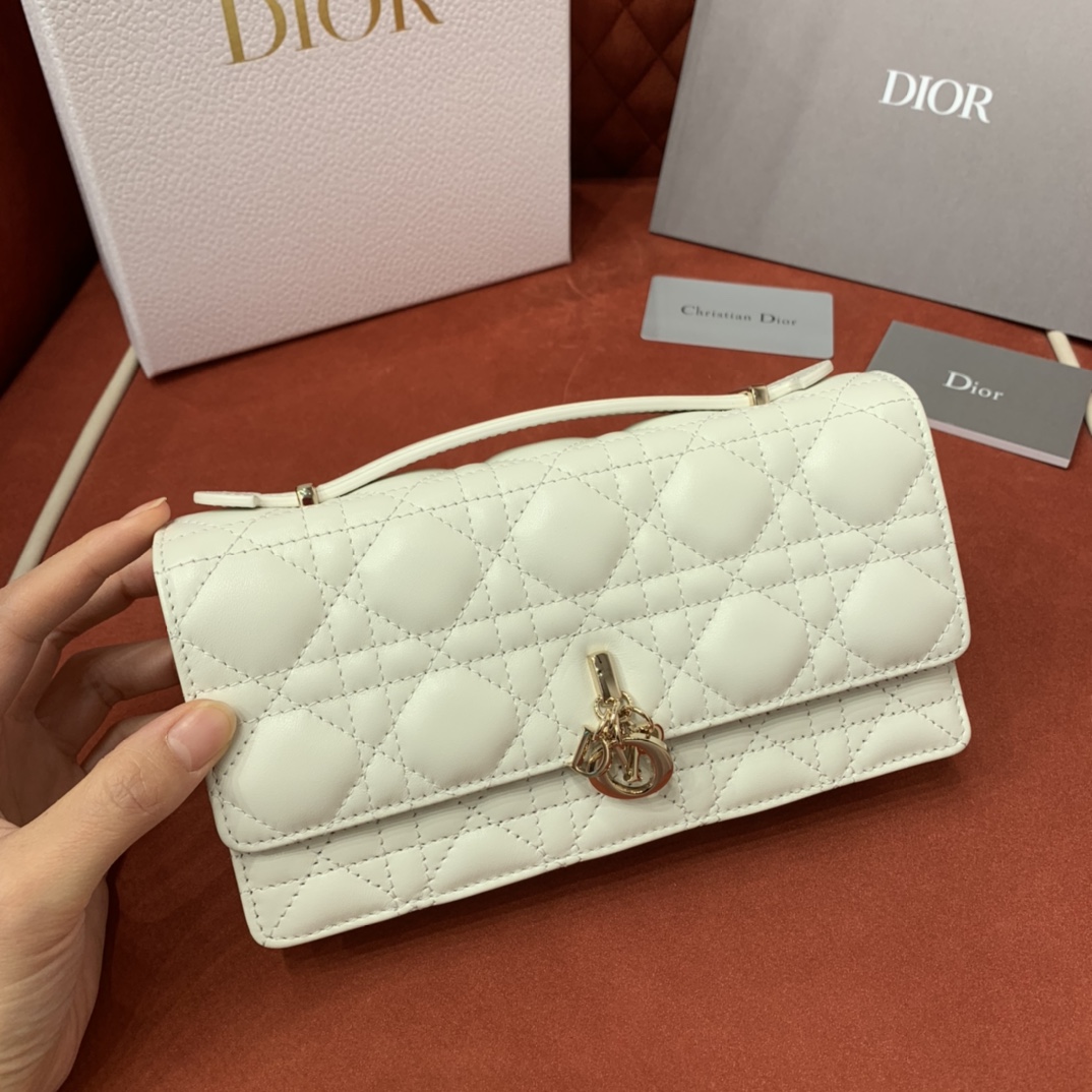 Bagsaaa My D10r Mini Bag White Cannage Lambskin - 21 x 11.5 x 4.5 cm