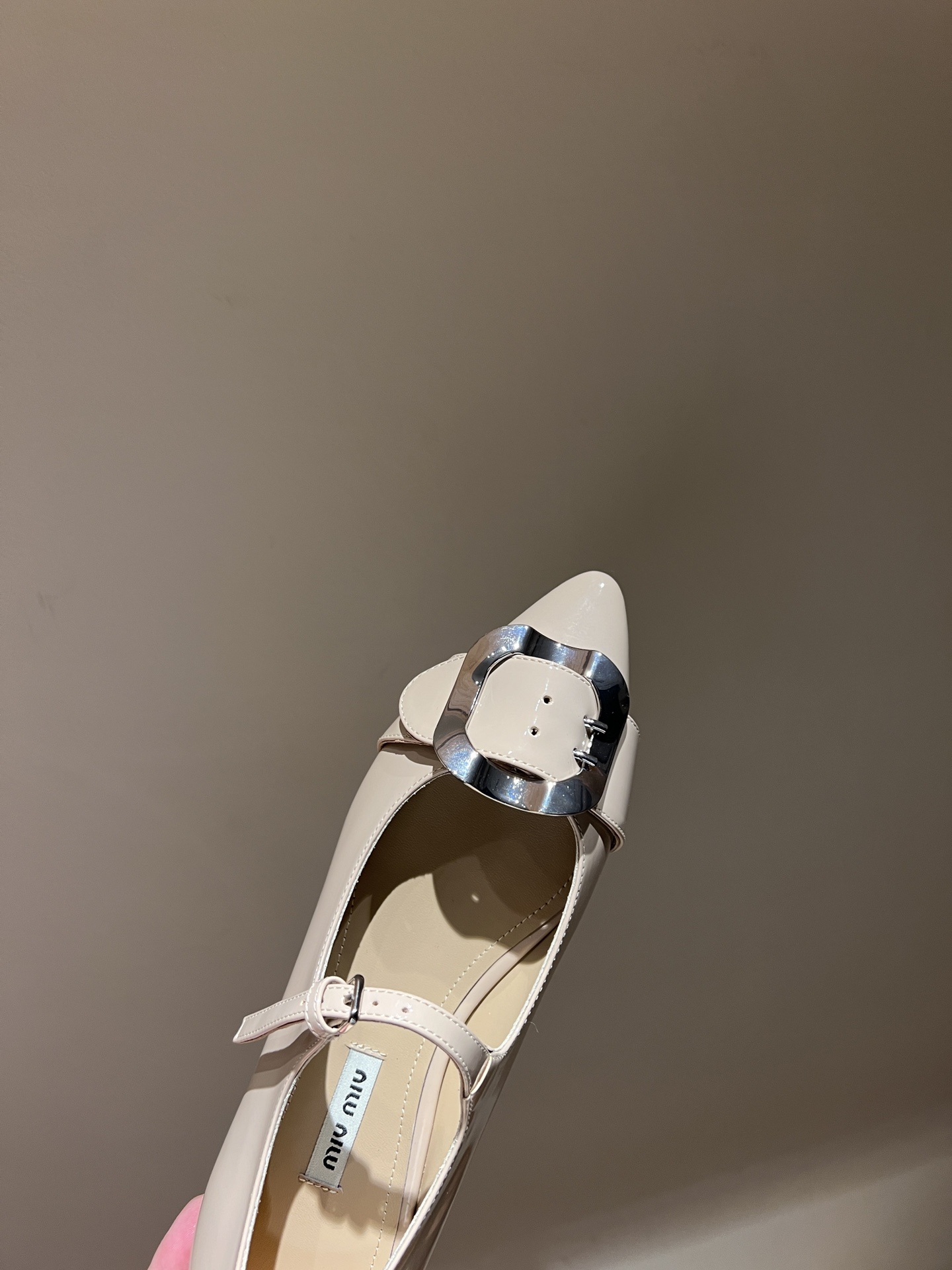 Bagsaaa M1um1u Beige Shoes