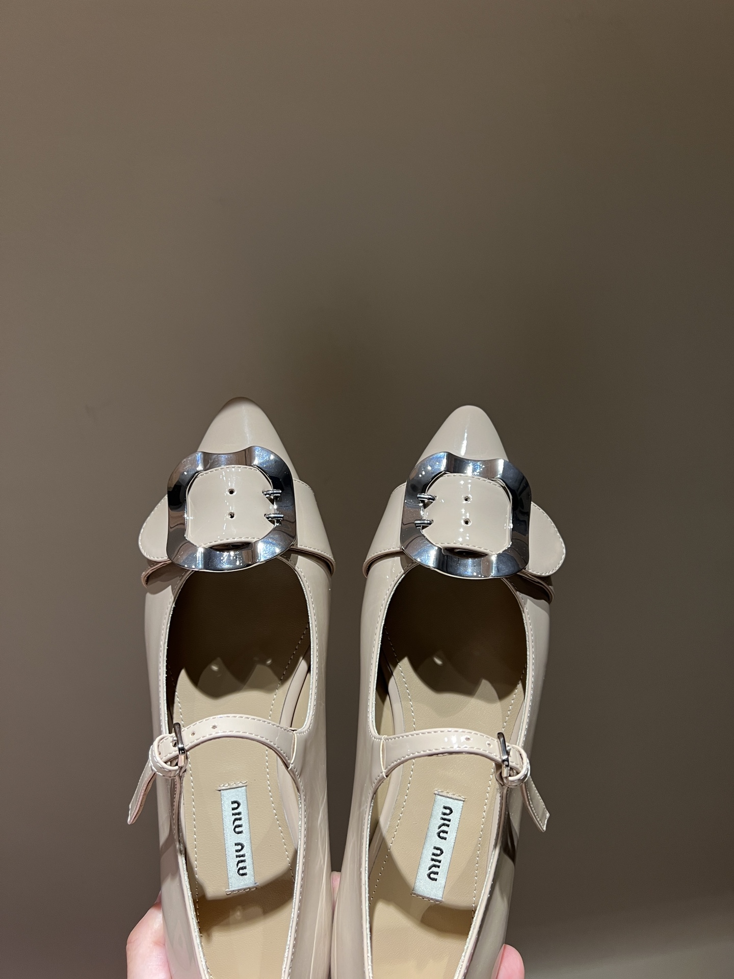 Bagsaaa M1um1u Beige Shoes