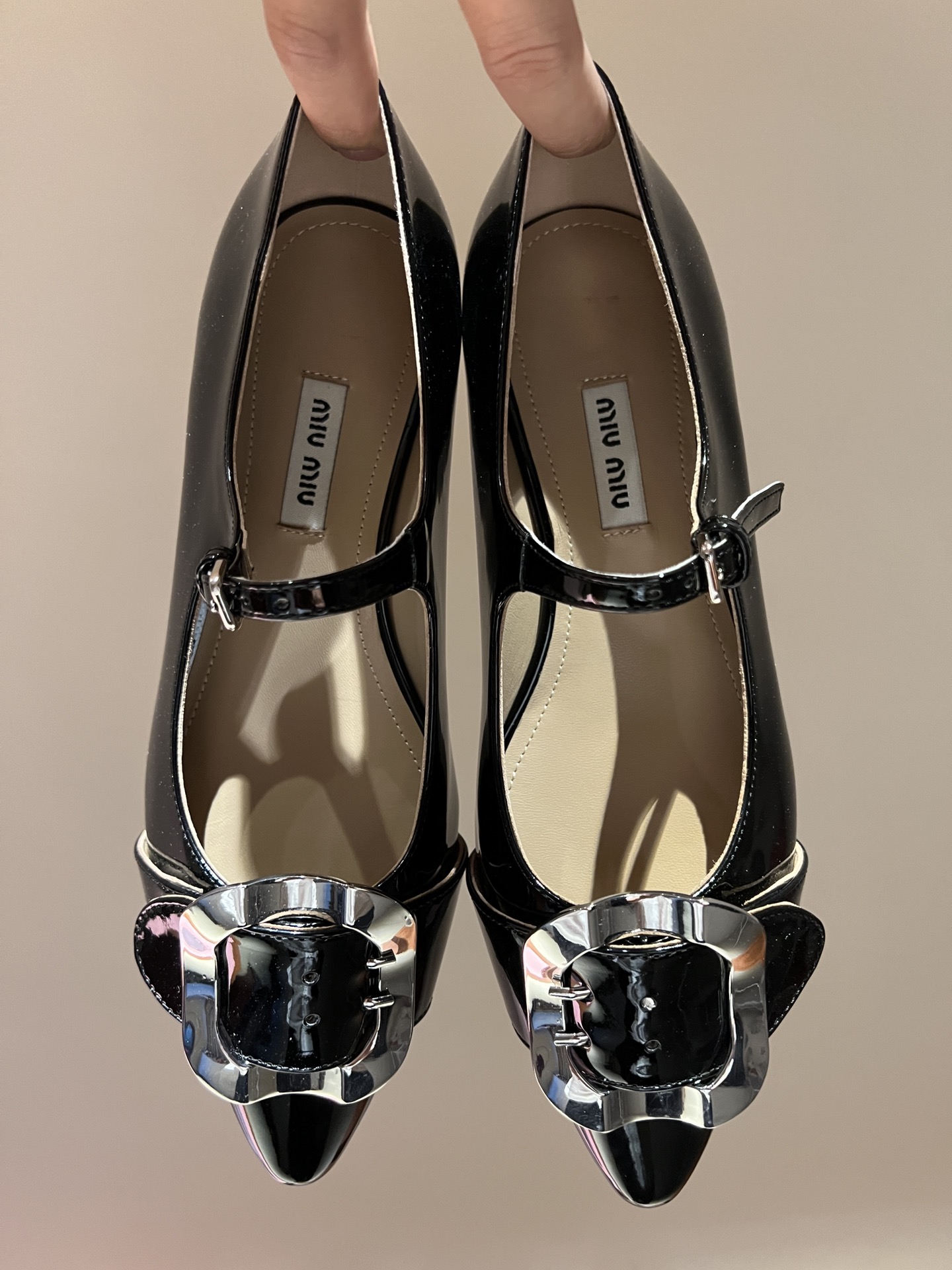 Bagsaaa M1um1u Black Shoes