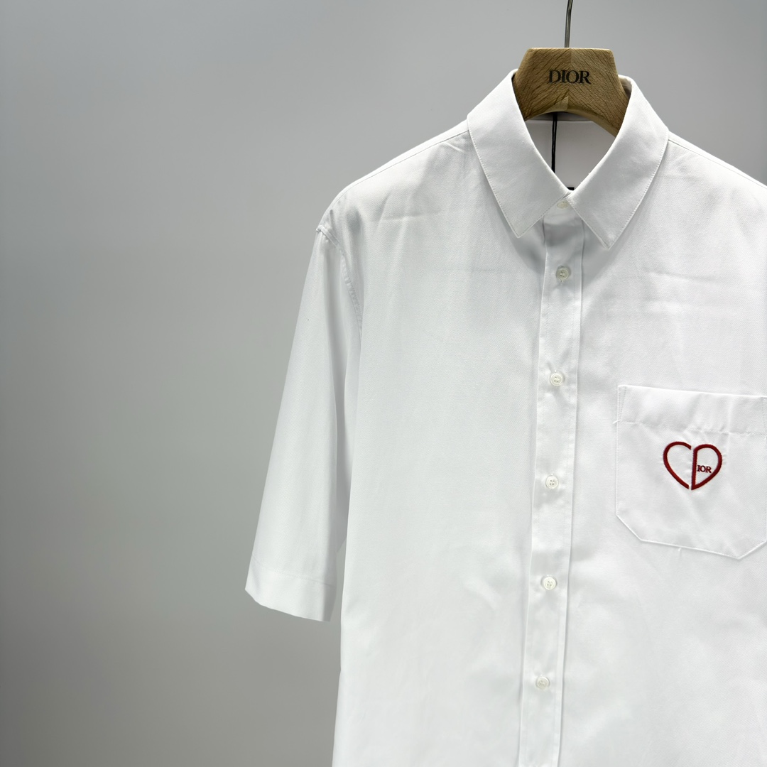 Bagsaaa D10r CD Heart Embroidered Short-Sleeved Shirt White Cotton Piqué