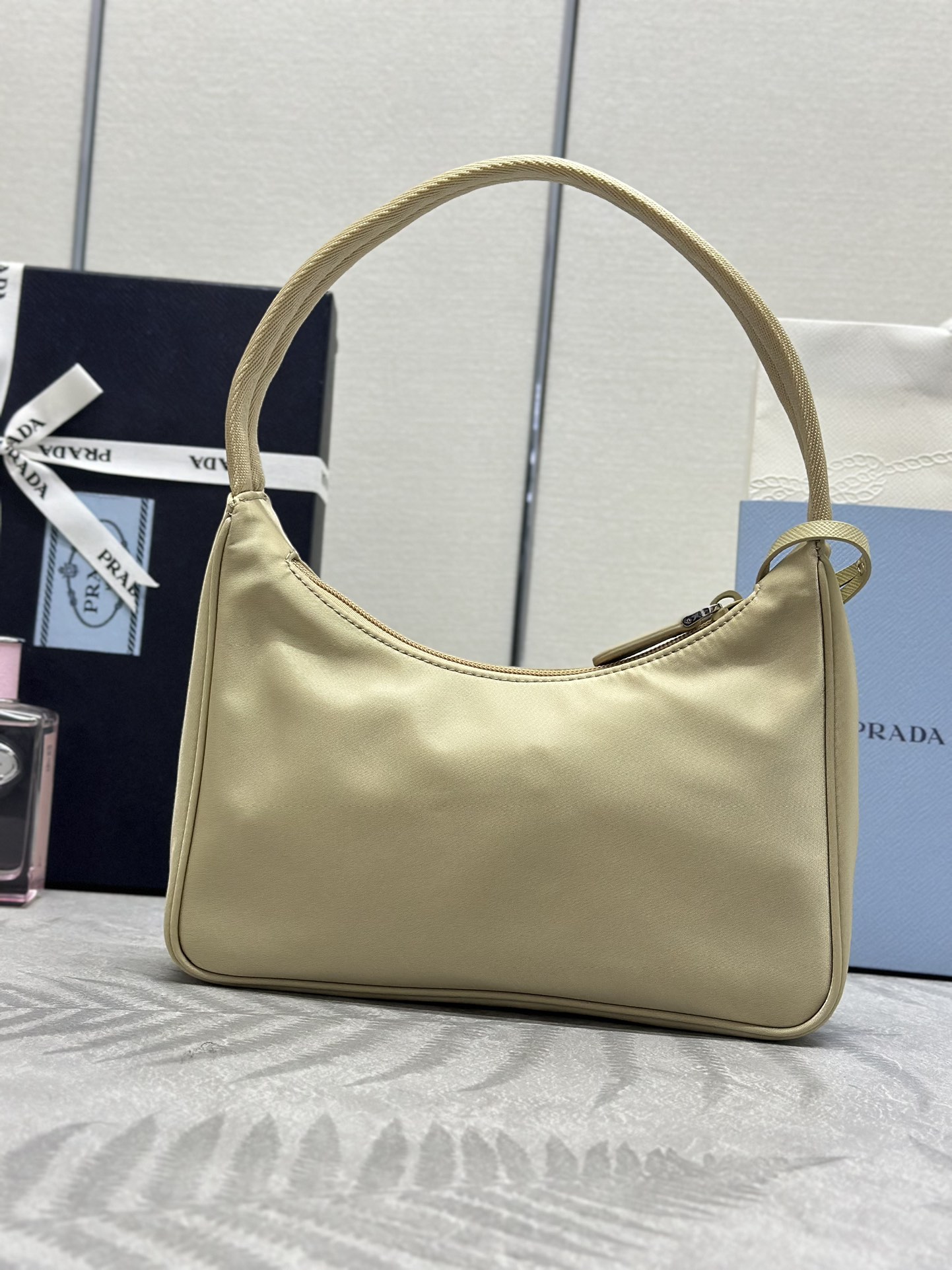 Bagsaaa Re-Nylon Pra*a Re-Edition 2000 mini-bag beige - 22x6x17 cm