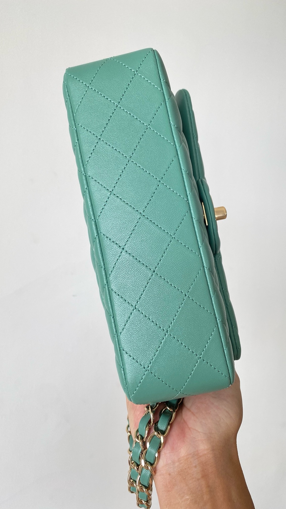 Bagsaaa Ch**el Flap Bag Green Mint Lambskin & Gold Hardware - 23cm