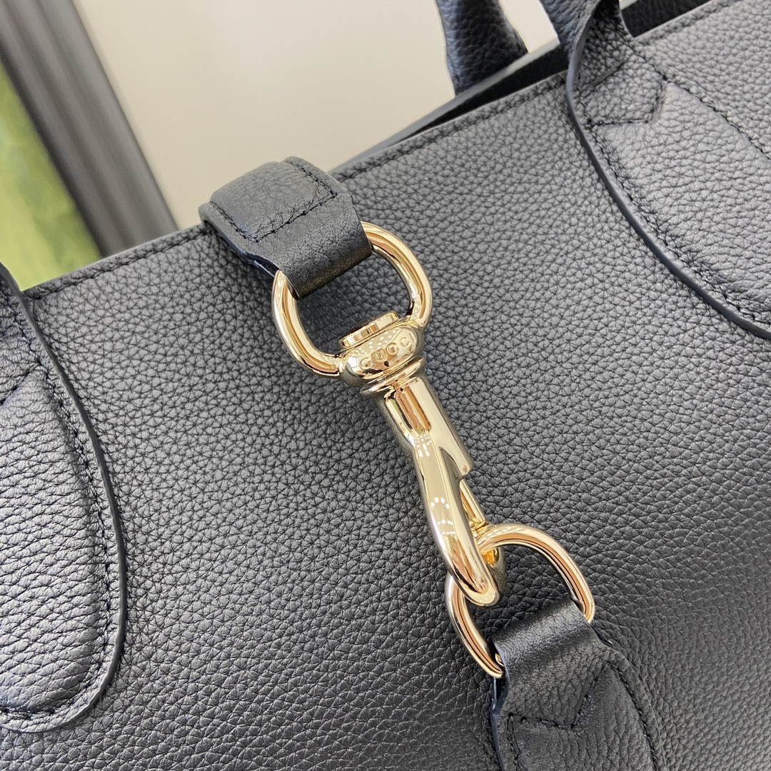 Bagsaaa Gvc*1 Medium Tote Bag With Hook Closure 795282 Black - 40x30.5x19 cm