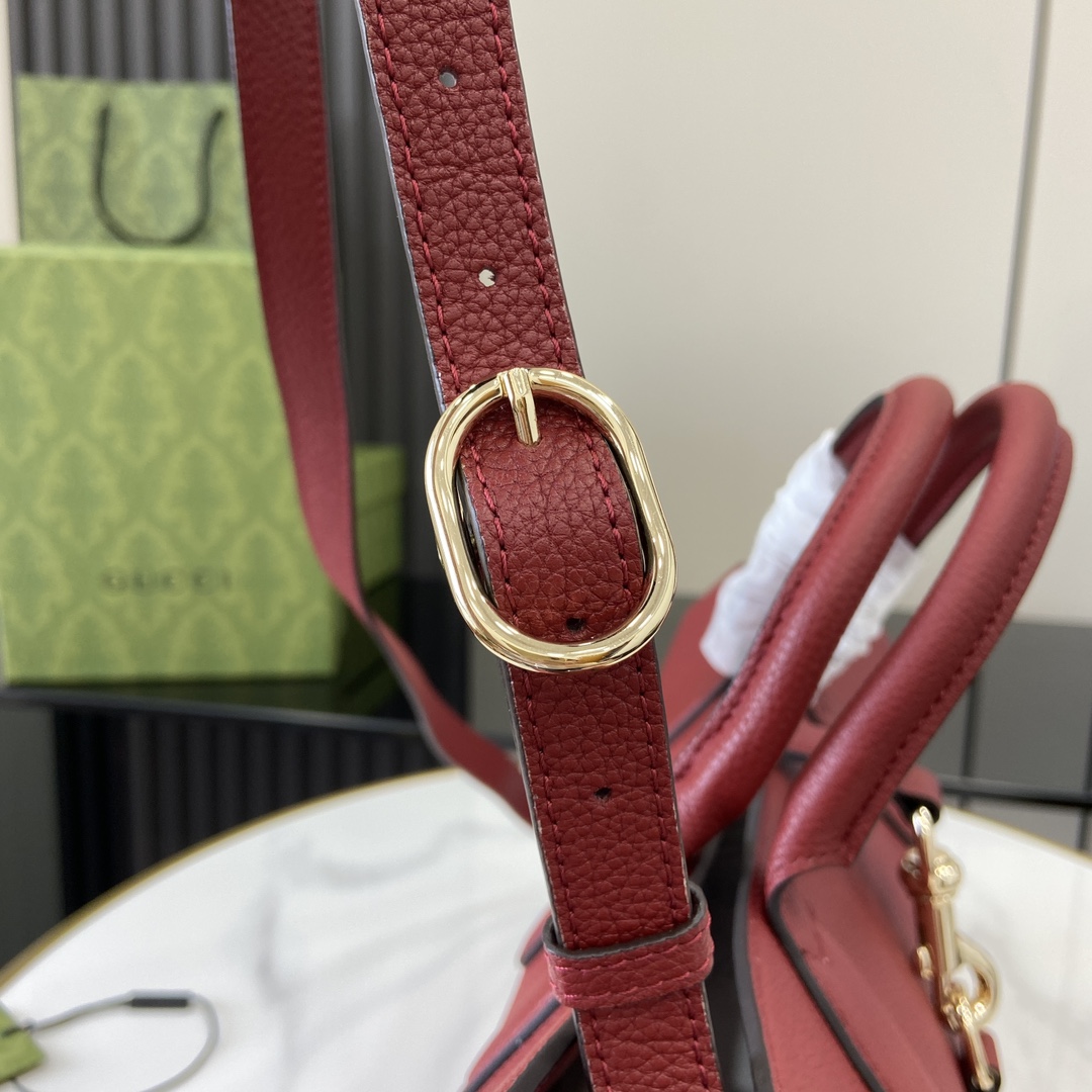 Bagsaaa Gvc*1 Medium Tote Bag With Hook Closure 795282 Red - 40x30.5x19 cm