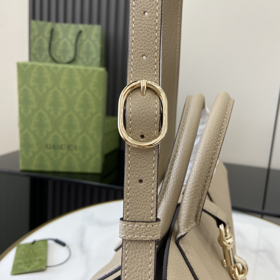 Bagsaaa Gvc*1 Medium Tote Bag With Hook Closure 795282 Beige - 40x30.5x19 cm