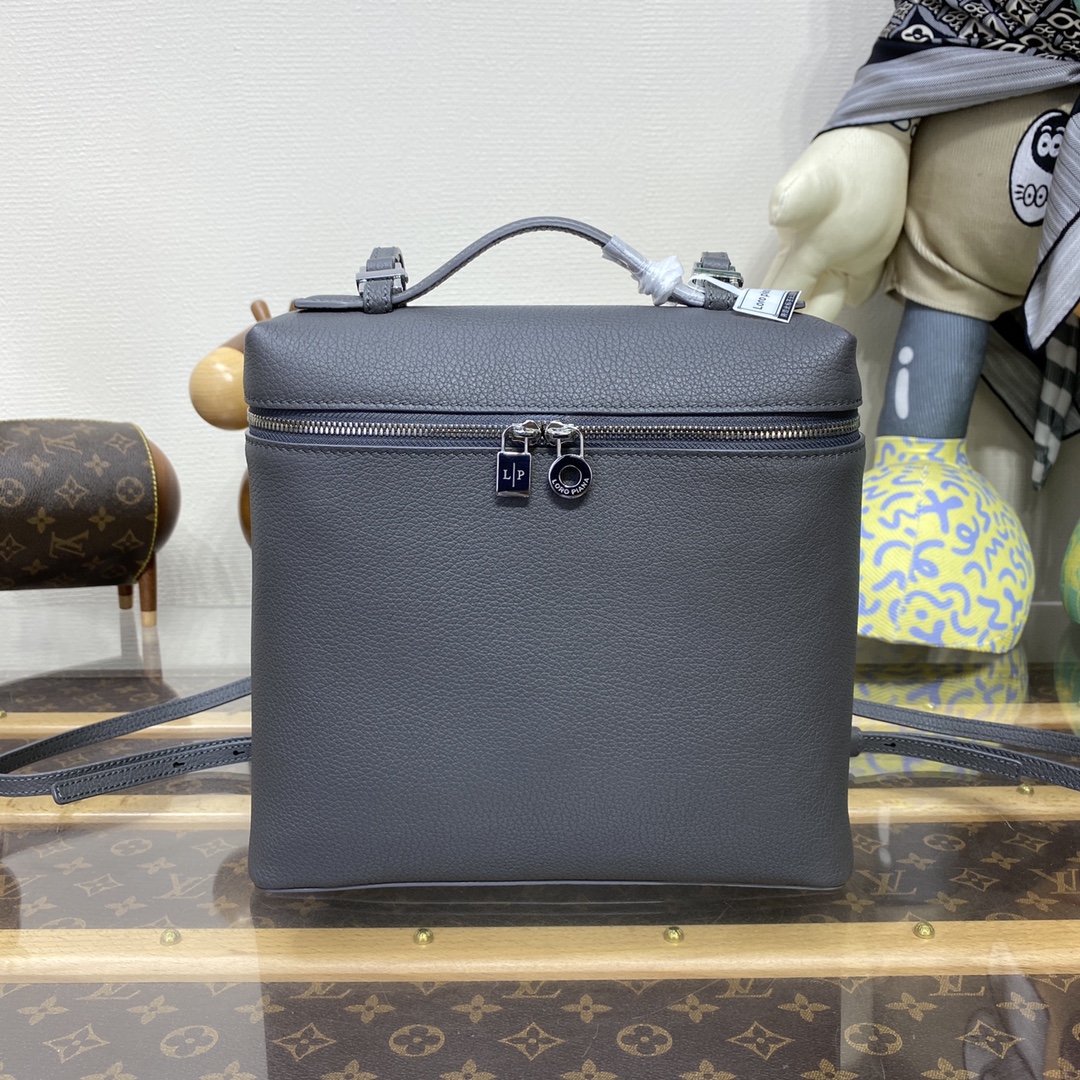 Bagsaaa L0r0 P1ana Black Extra Pocket Bag - 21x23.5x8 cm