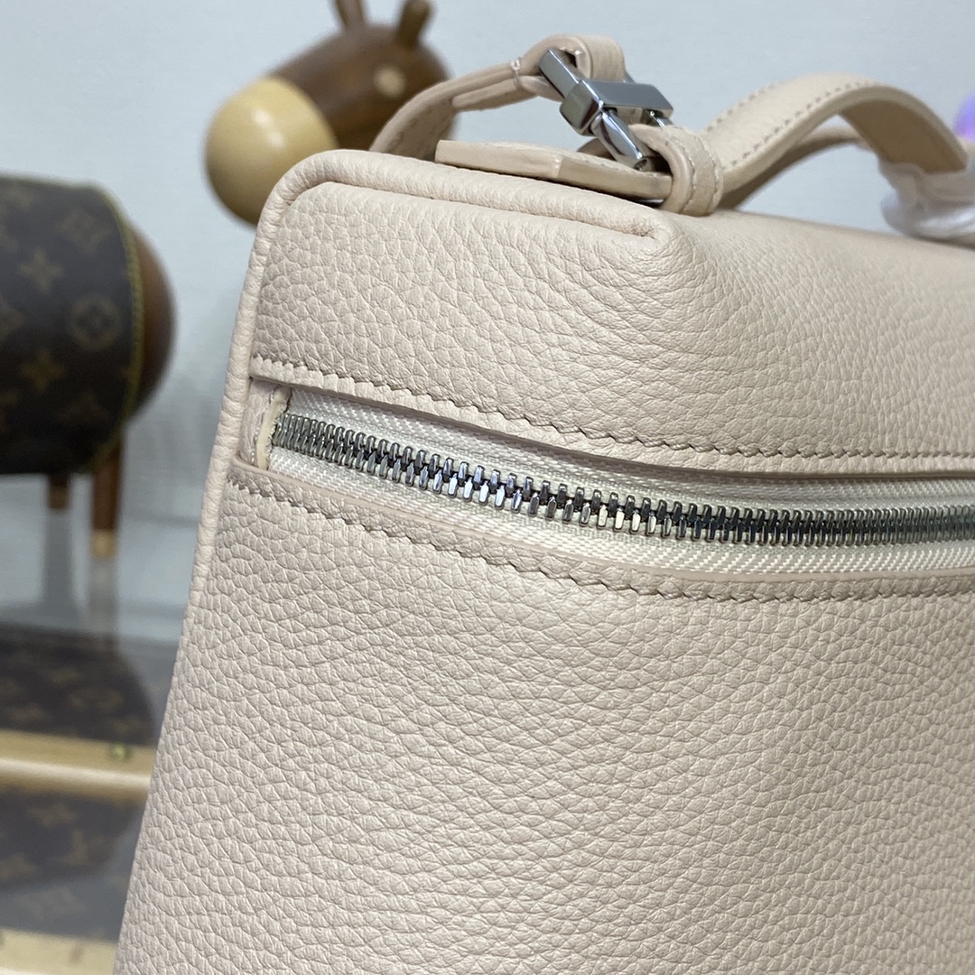 Bagsaaa L0r0 P1ana Light Beige Extra Pocket Bag - 21x23.5x8 cm
