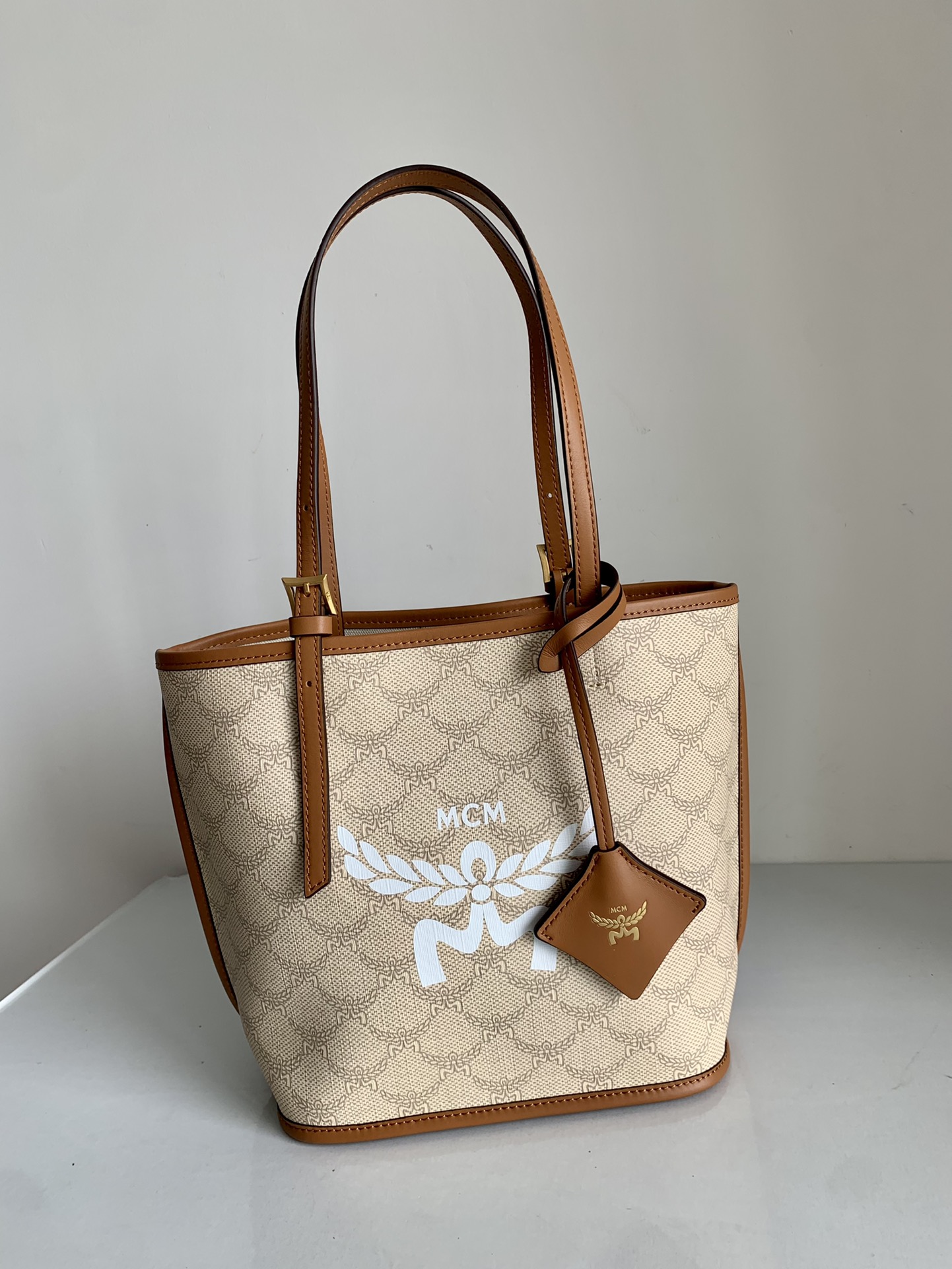 Bagsaaa MCM Himmel Shopper in Lauretos - 13.0 x 22.0 x 21.5 cm