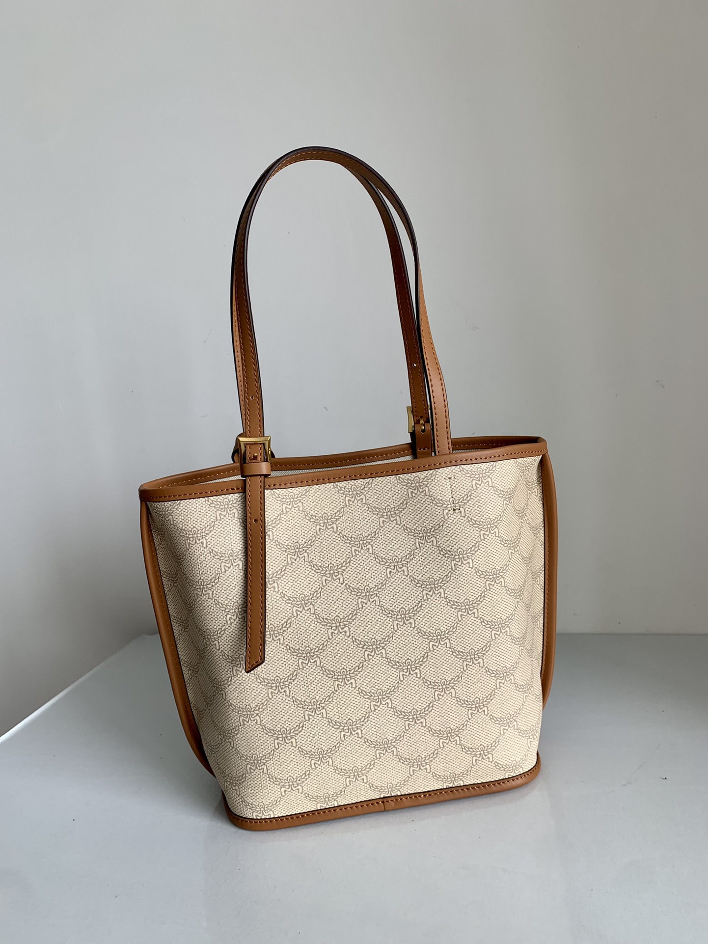 Bagsaaa MCM Himmel Shopper in Lauretos - 13.0 x 22.0 x 21.5 cm