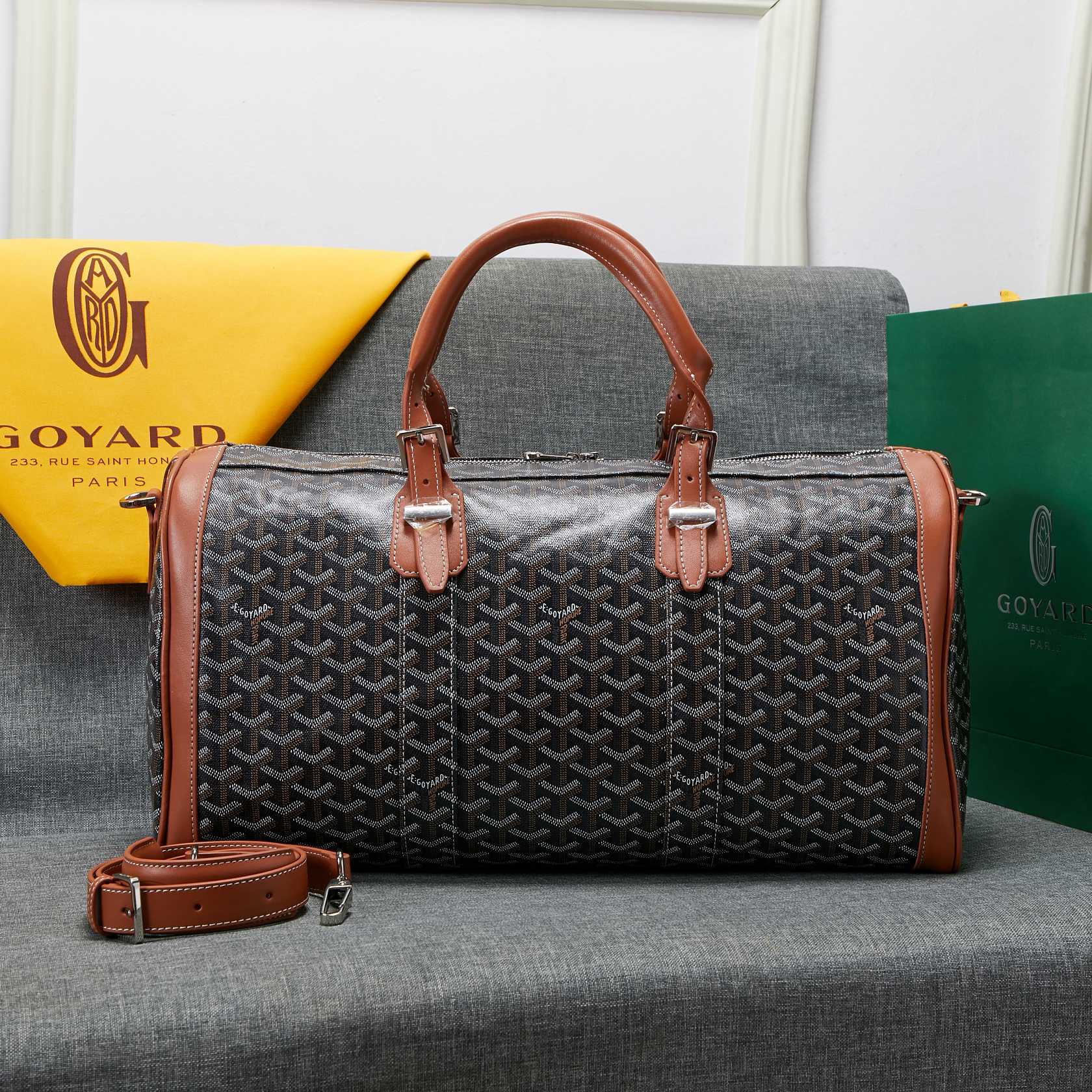 Bagsaaa G09ard Black & Tan Travel Bag - 48x28x22 cm