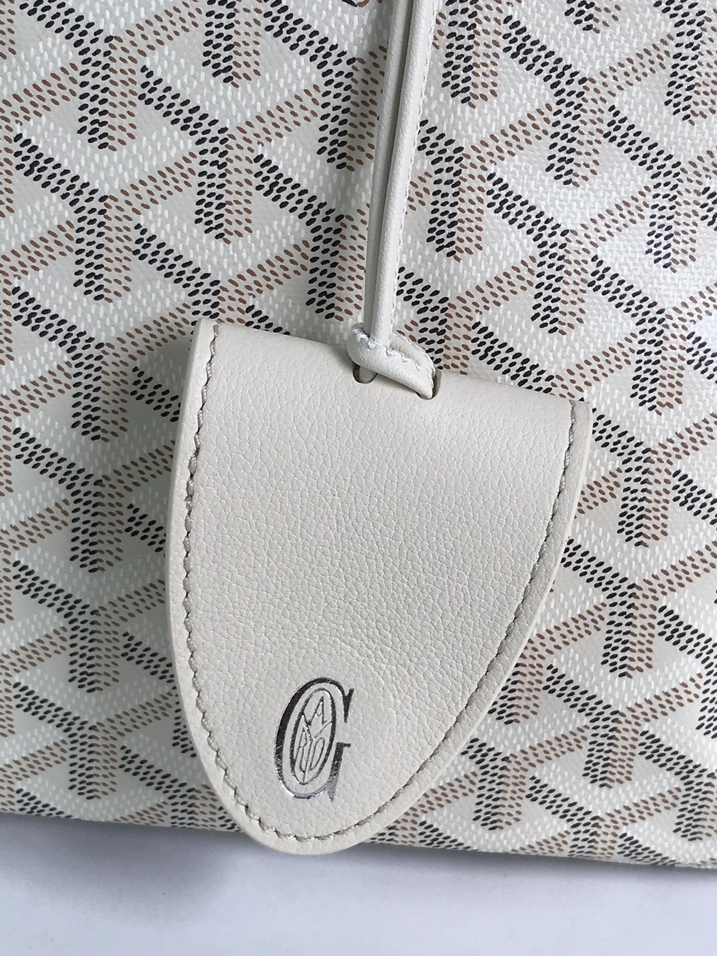 Bagsaaa G09ard Saint L0vis GM Bag White - 34 x 20 x 40 cm