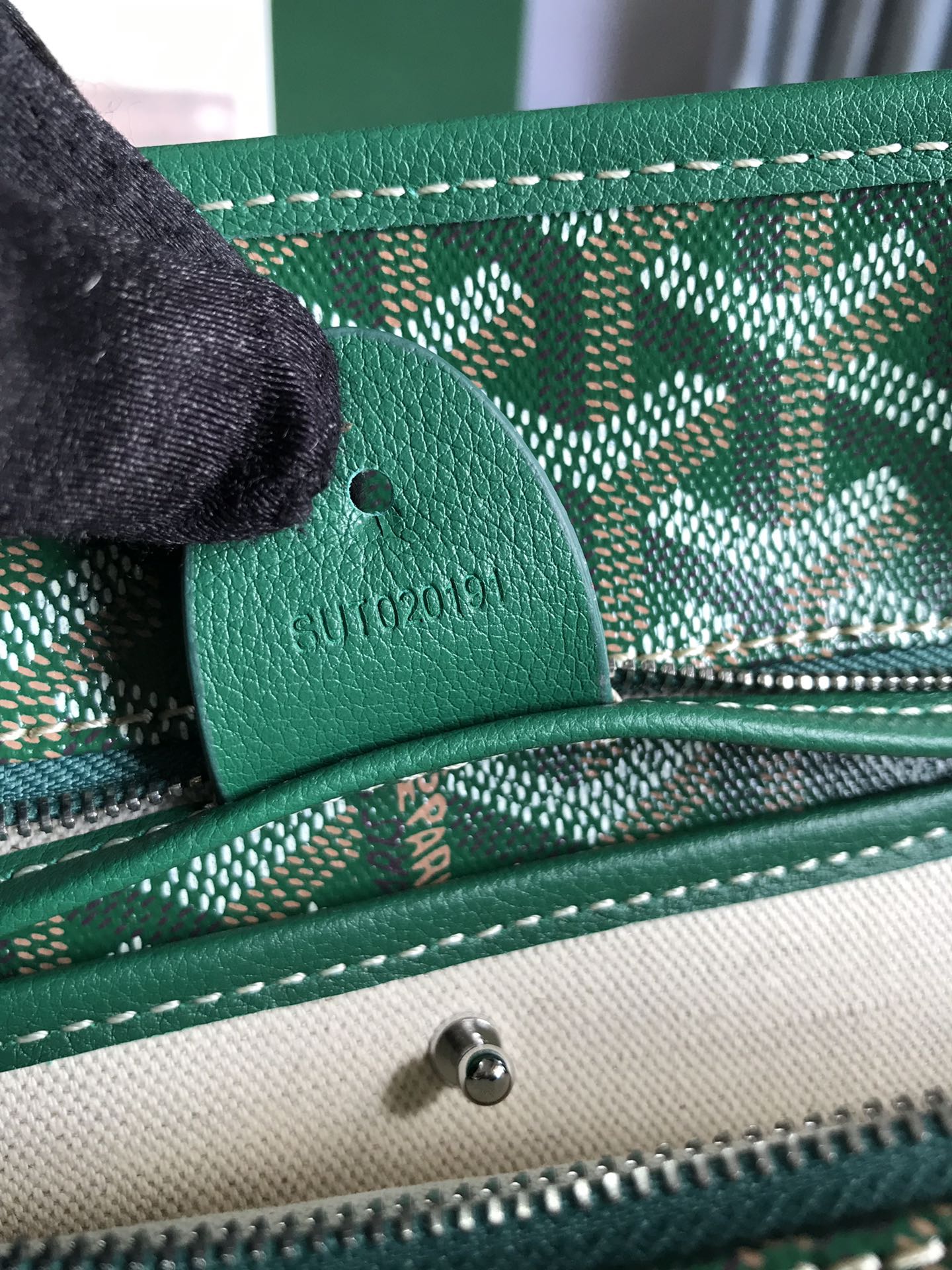 Bagsaaa G09ard Artois PM Bag Green - 25 x 14 x 30 cm
