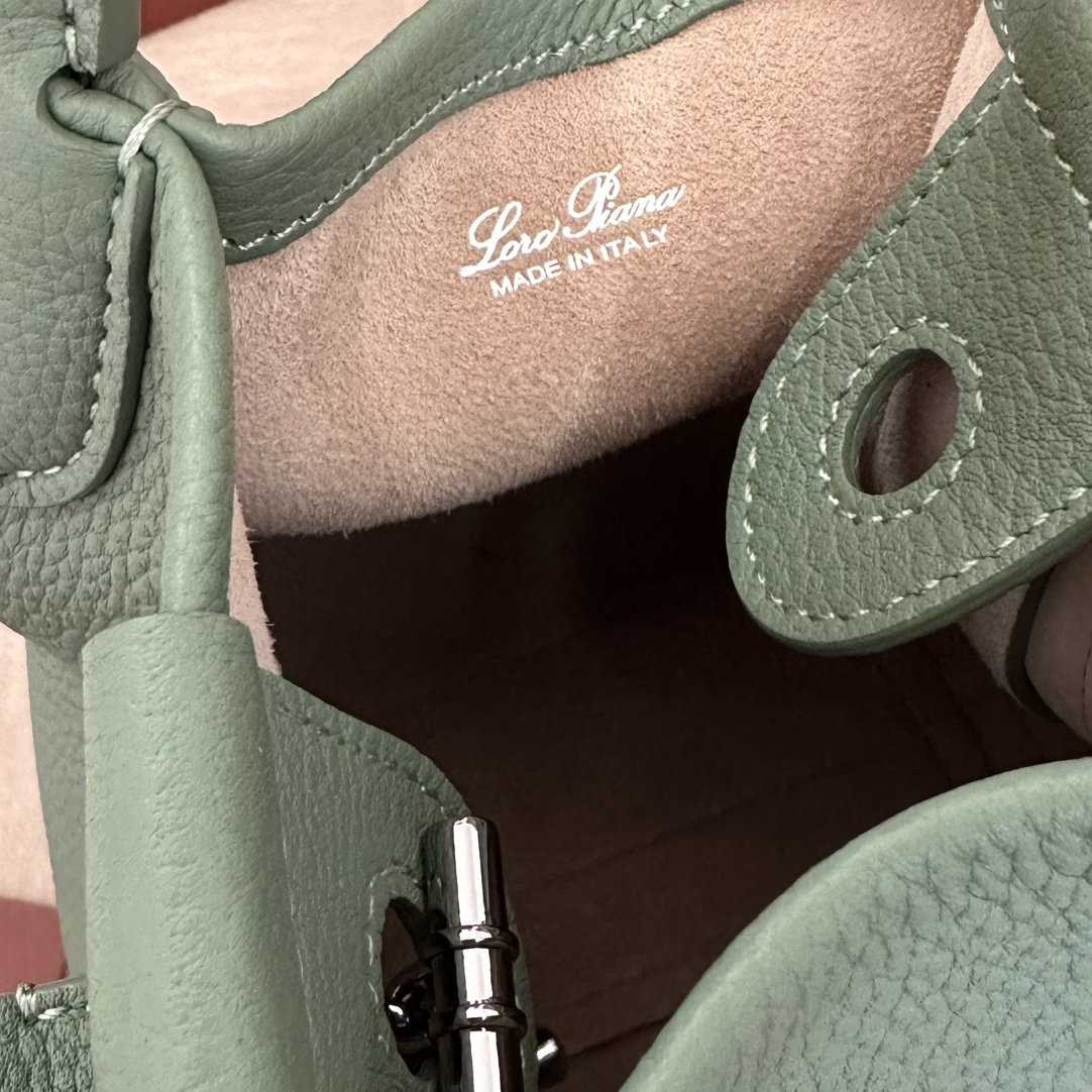 Bagsaaa L0r0 P1ana Micro Bale Bag Green - 13 x 13 x 16 cm