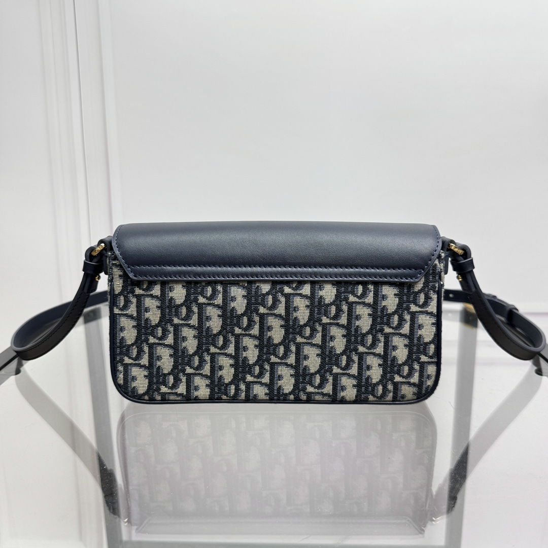 Bagsaaa D10r 30 Montaigne Avenue East-West Double Carry Mini Bag Blue D10r Oblique Jacquard and Smooth Calfskin - 22 x 10 x 6 cm