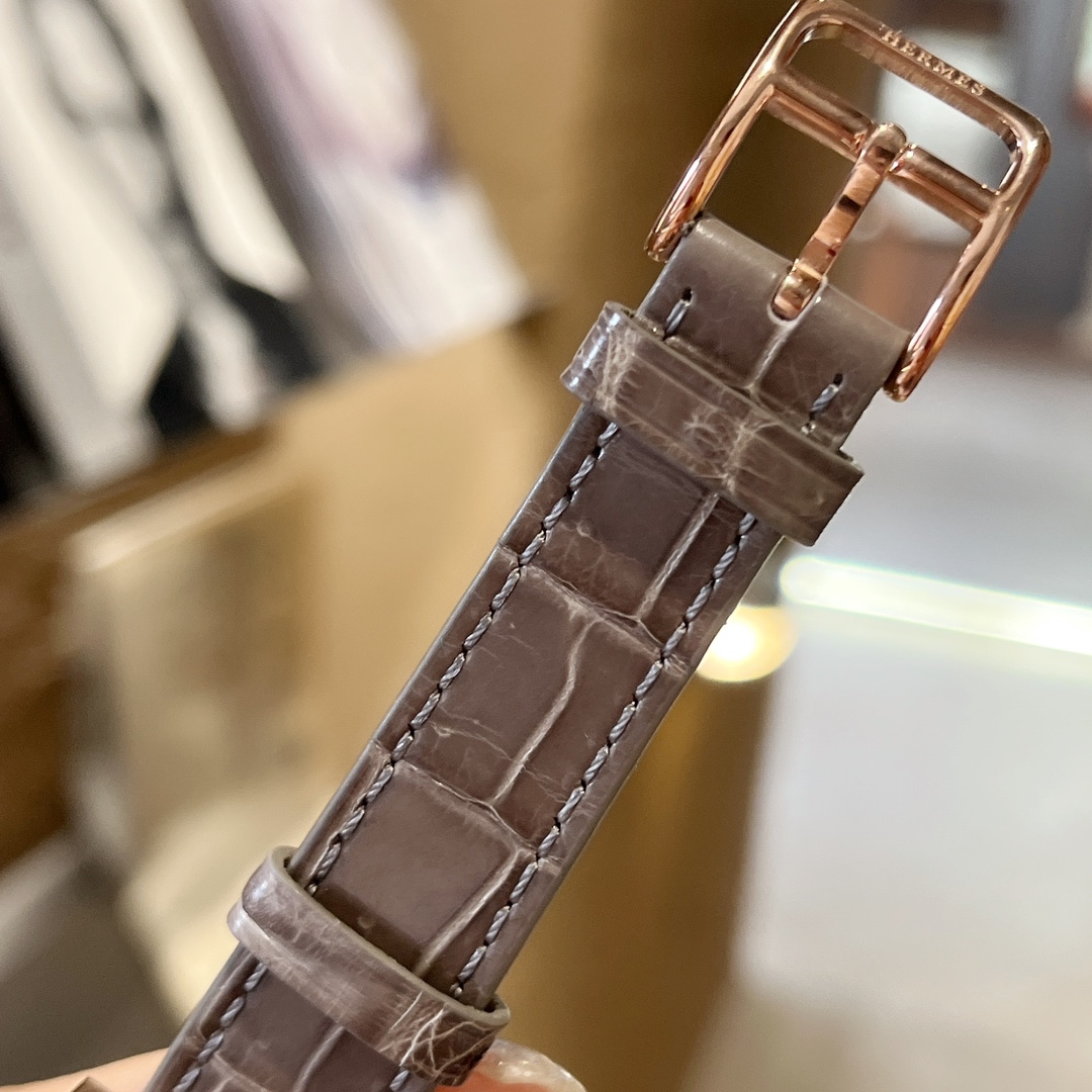 Bagsaaa H**me5 Watch 01