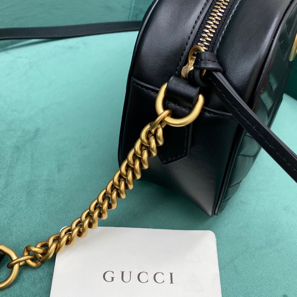 Bagsaaa Gvc*1 GG Marmont Small Shoulder Bag 447632 Black & Gold - 24 x 13 x 7cm