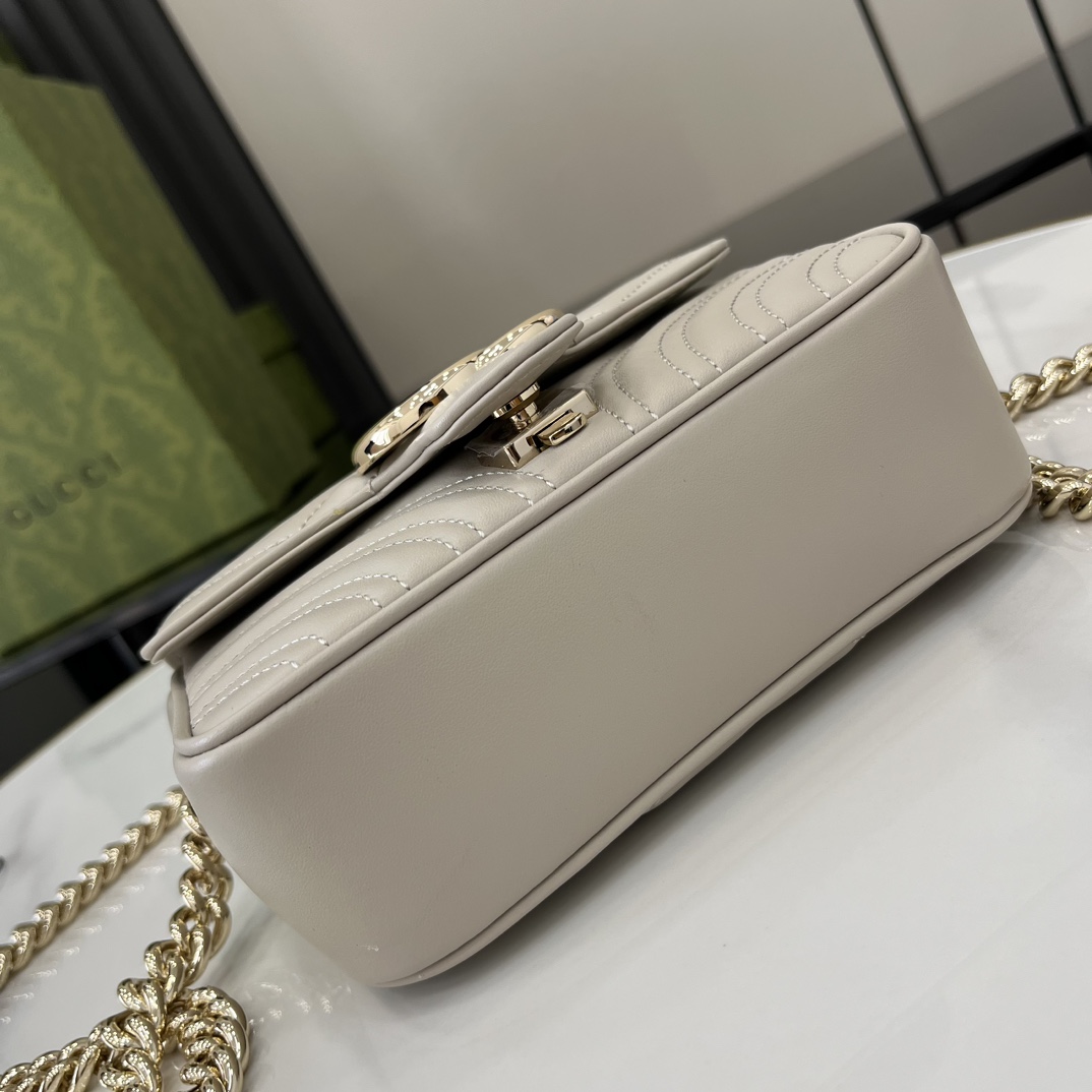 Bagsaaa Gvc*1 GG Marmont Mini Top Handle Bag 811238 Light Gray - 17x13x6cm
