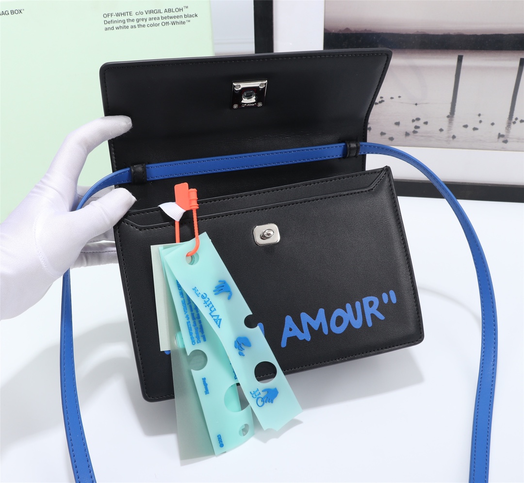 Bagsaaa Off White Bag 22cm