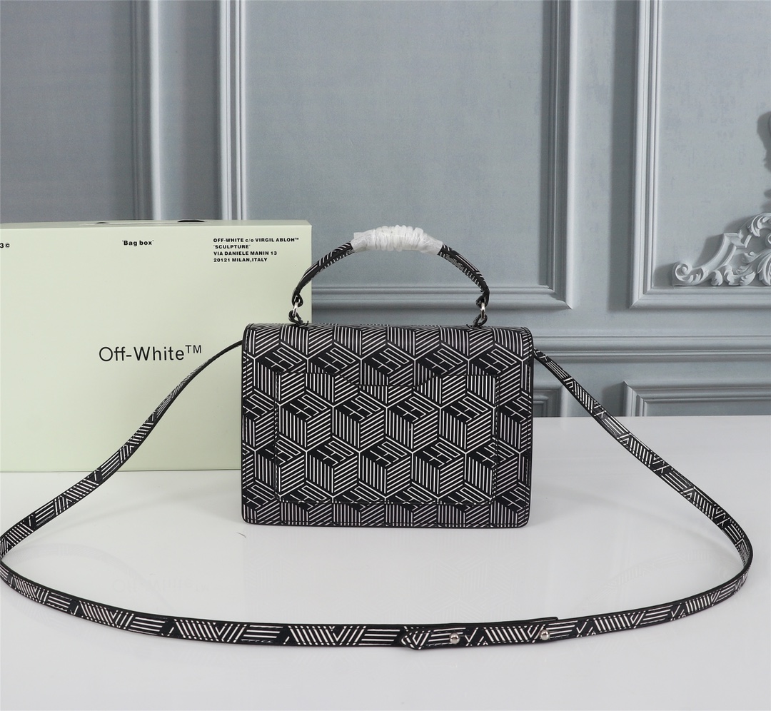 Bagsaaa Off White Bag 22cm 02
