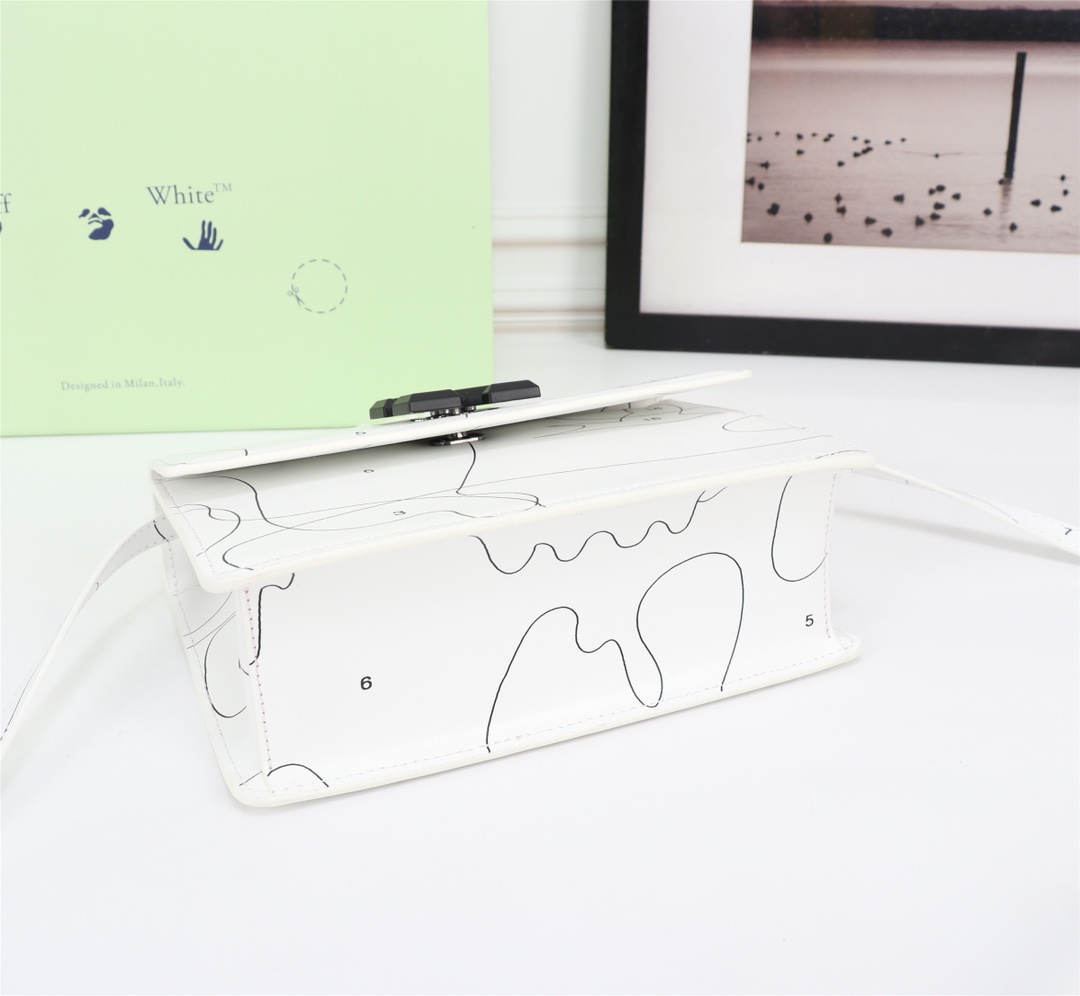 Bagsaaa Off White Bag 22cm 06