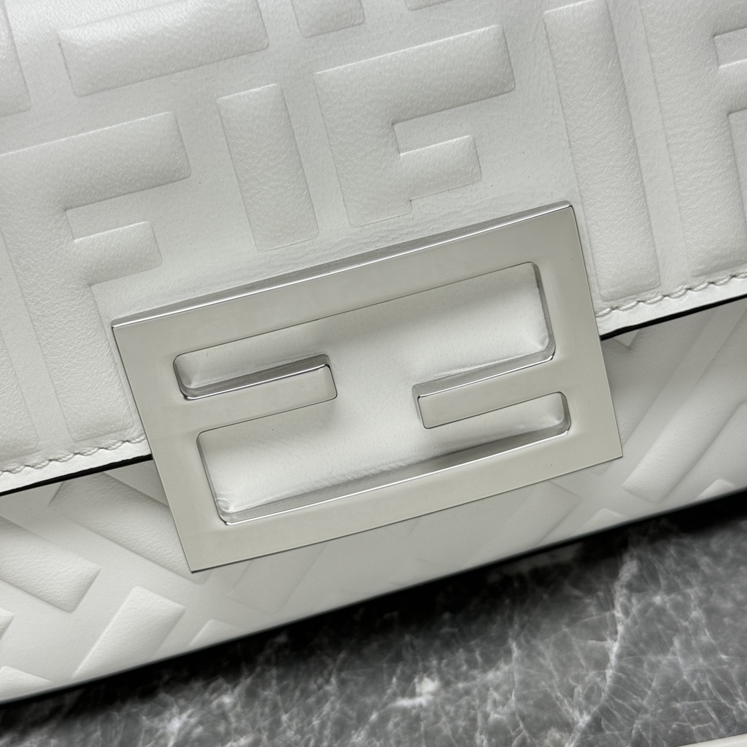 Bagsaaa F**di Baguette Phone Pouch White Nappa Leather - 19x3x11 cm