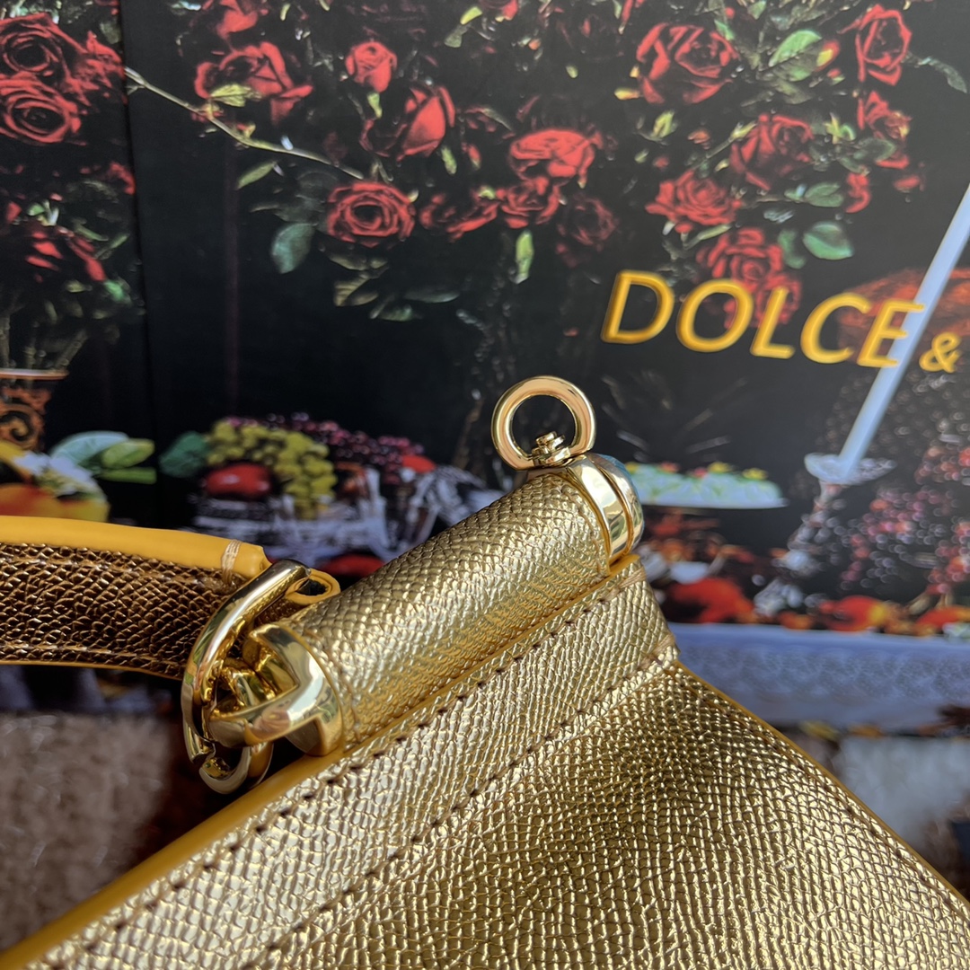 Bagsaaa Dolce&Gabbana Gold Sicily Handbag - 25x20X12cm