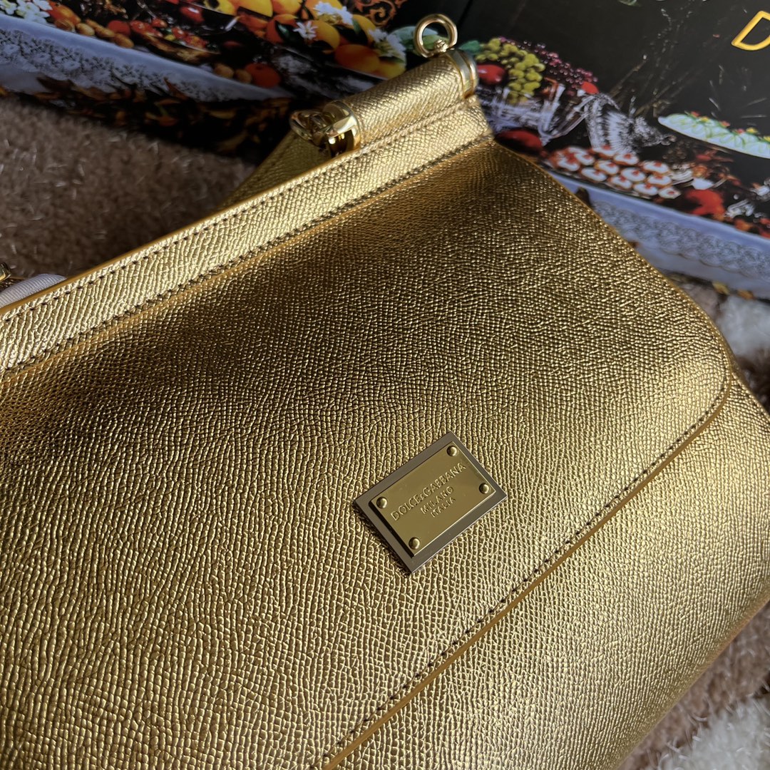 Bagsaaa Dolce&Gabbana Gold Sicily Handbag - 25x20X12cm