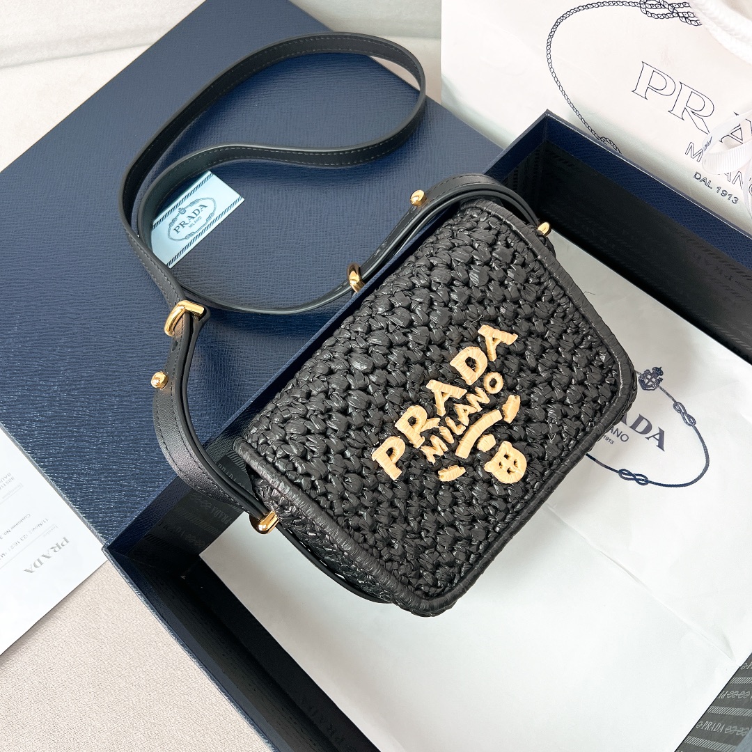 Bagsaaa Pra*a Crochet and leather shoulder bag black - 16x11x5 cm